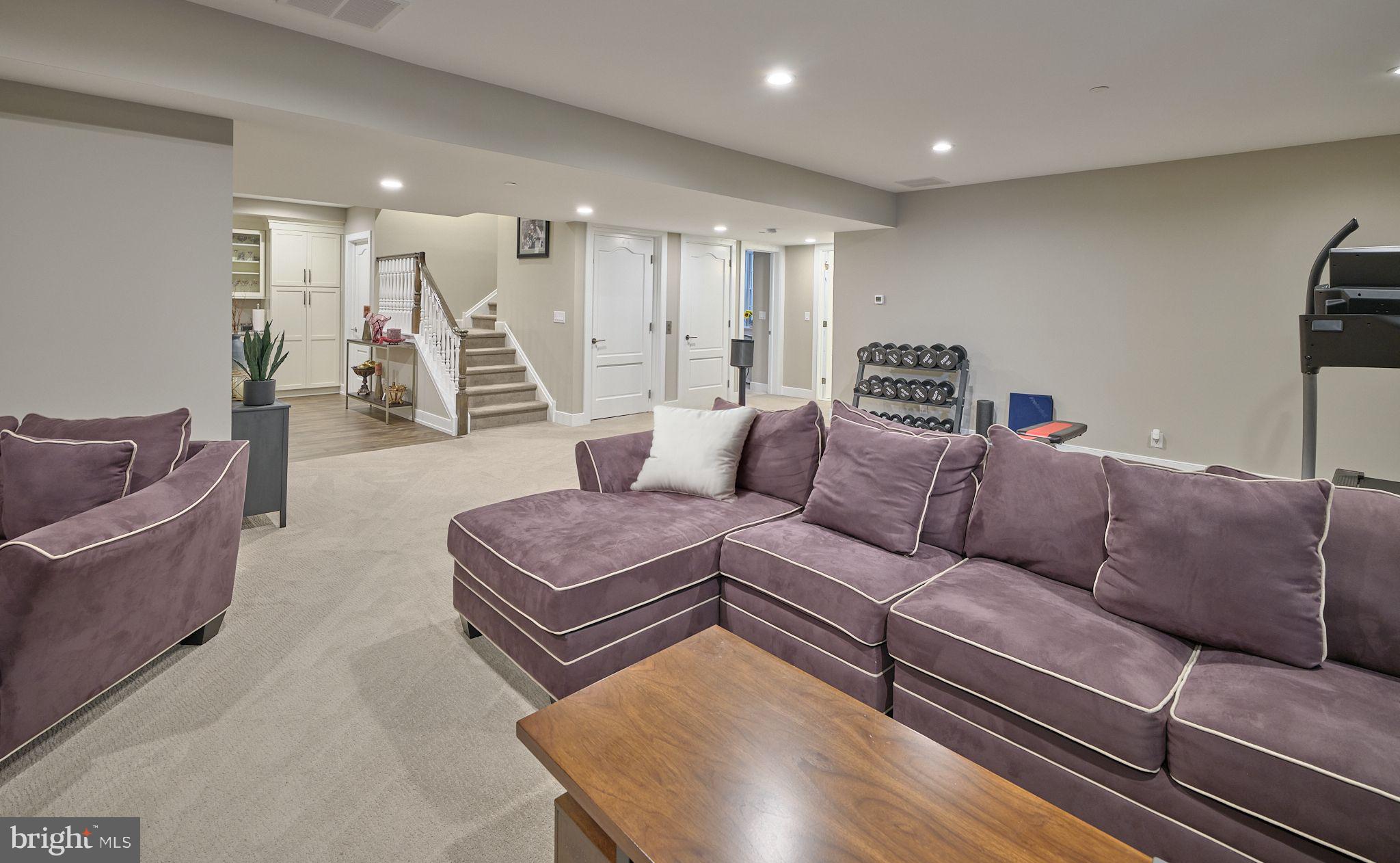 RABBIT RUN CREEK - Residential