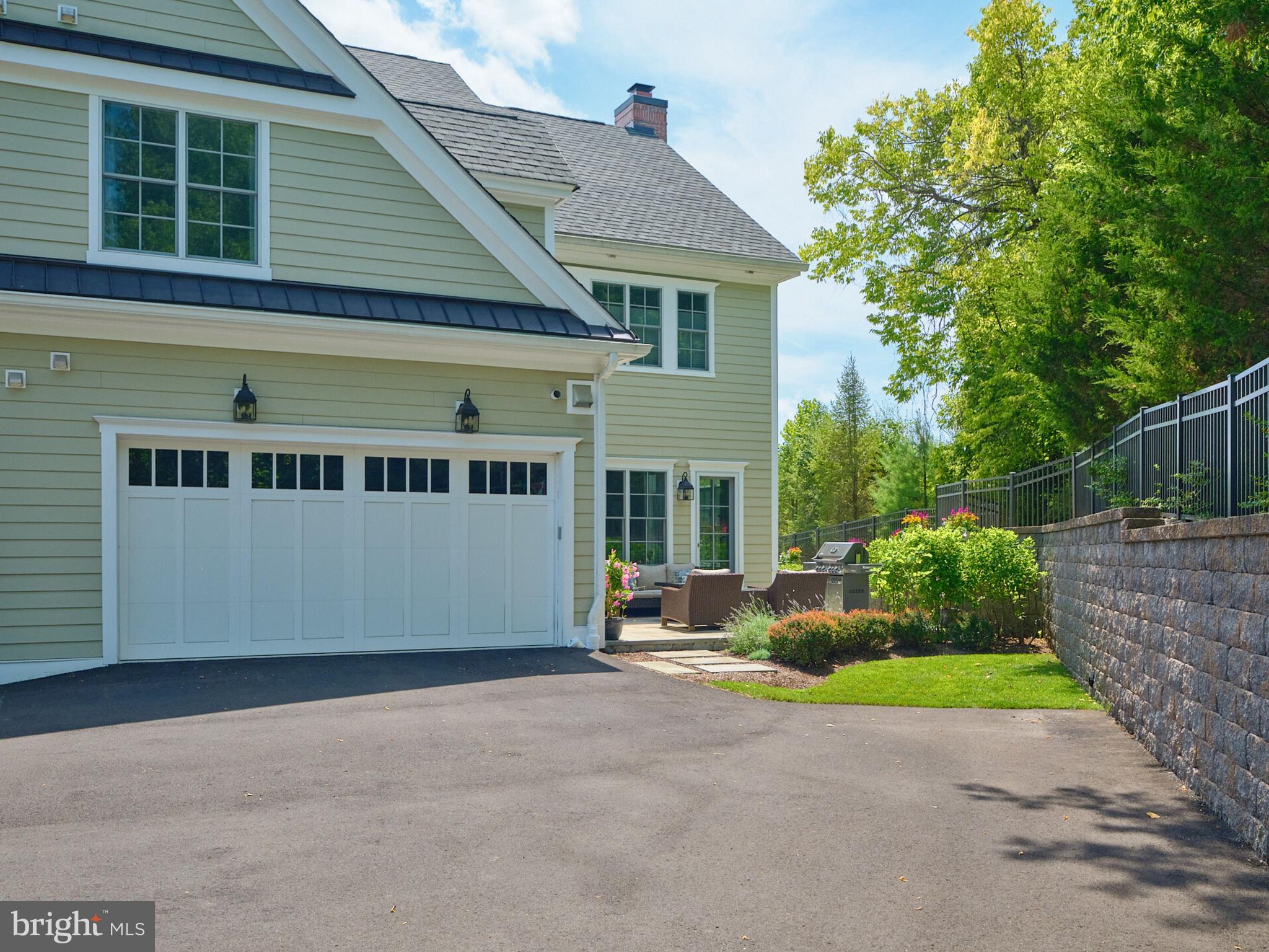 RABBIT RUN CREEK - Residential