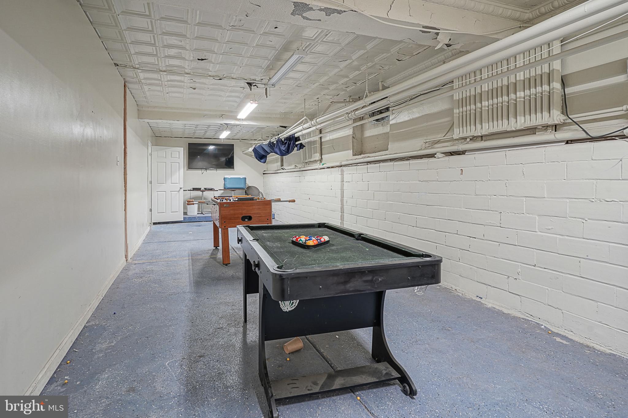 BRIDESBURG - Commercial Sale