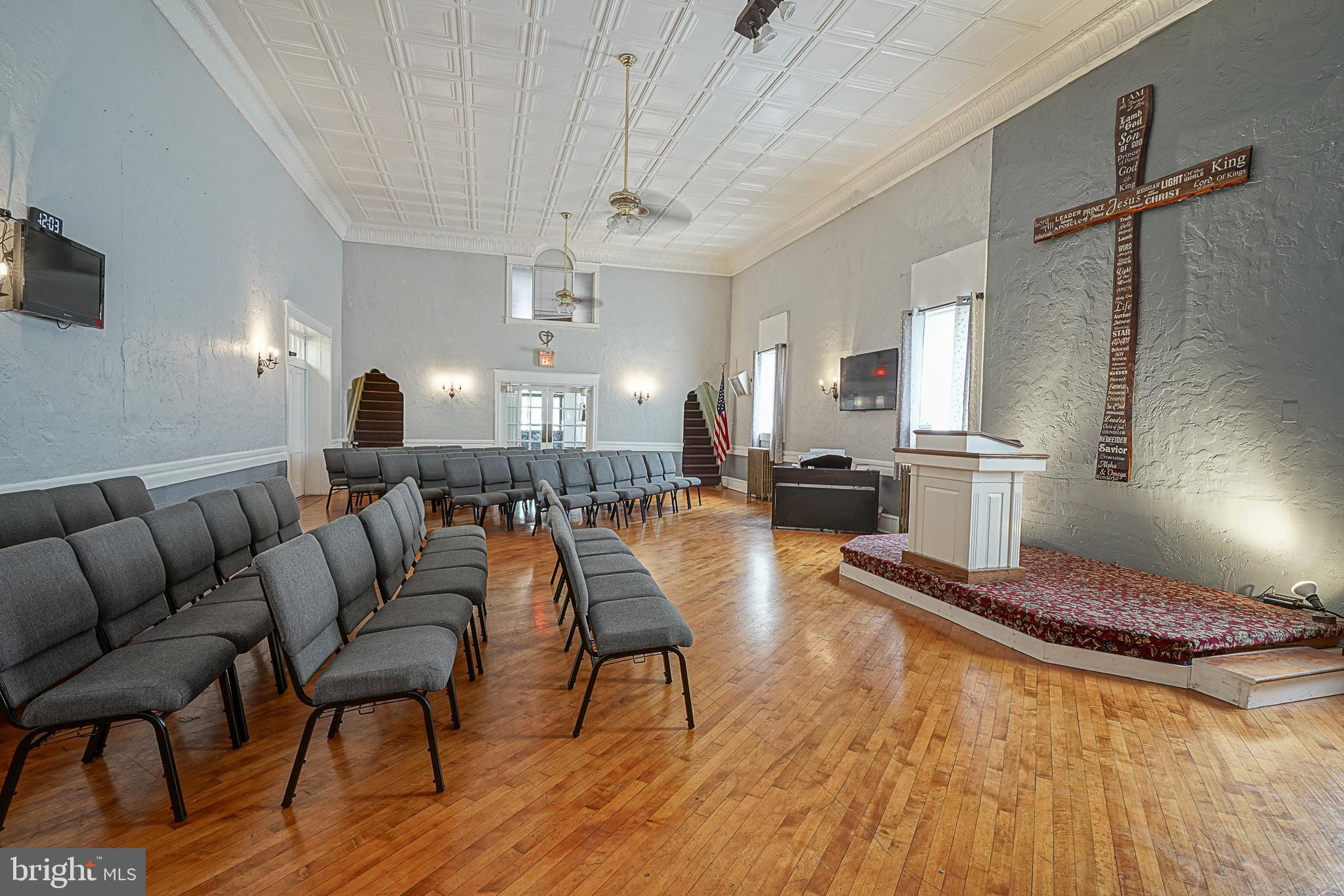 BRIDESBURG - Commercial Sale