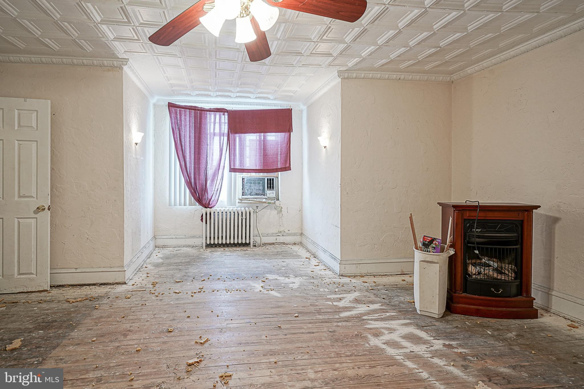 BRIDESBURG - Commercial Sale