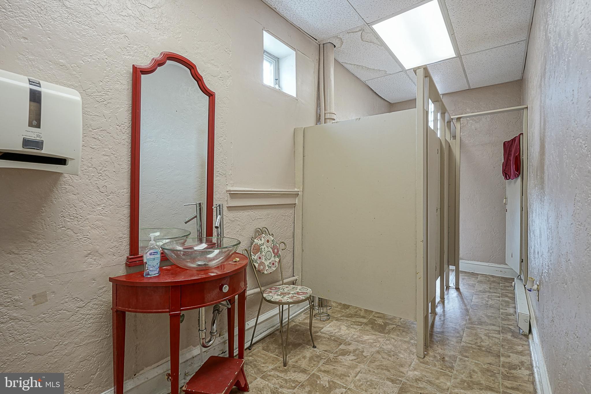 BRIDESBURG - Commercial Sale