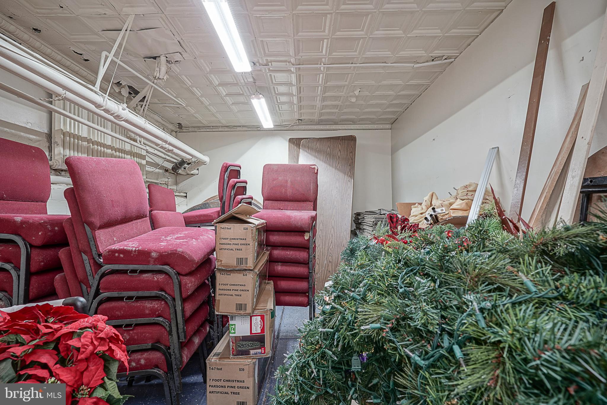 BRIDESBURG - Commercial Sale