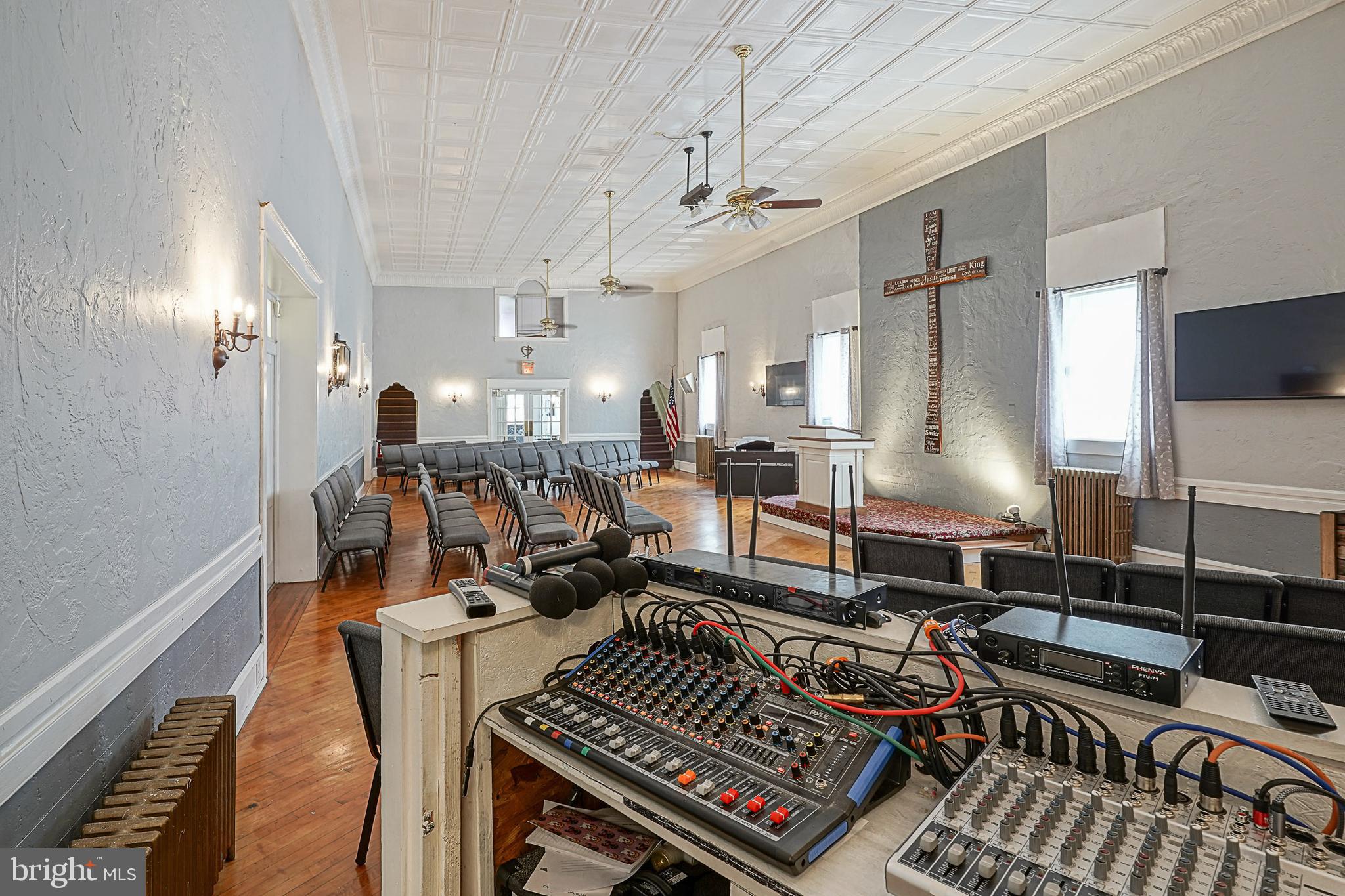 BRIDESBURG - Commercial Sale