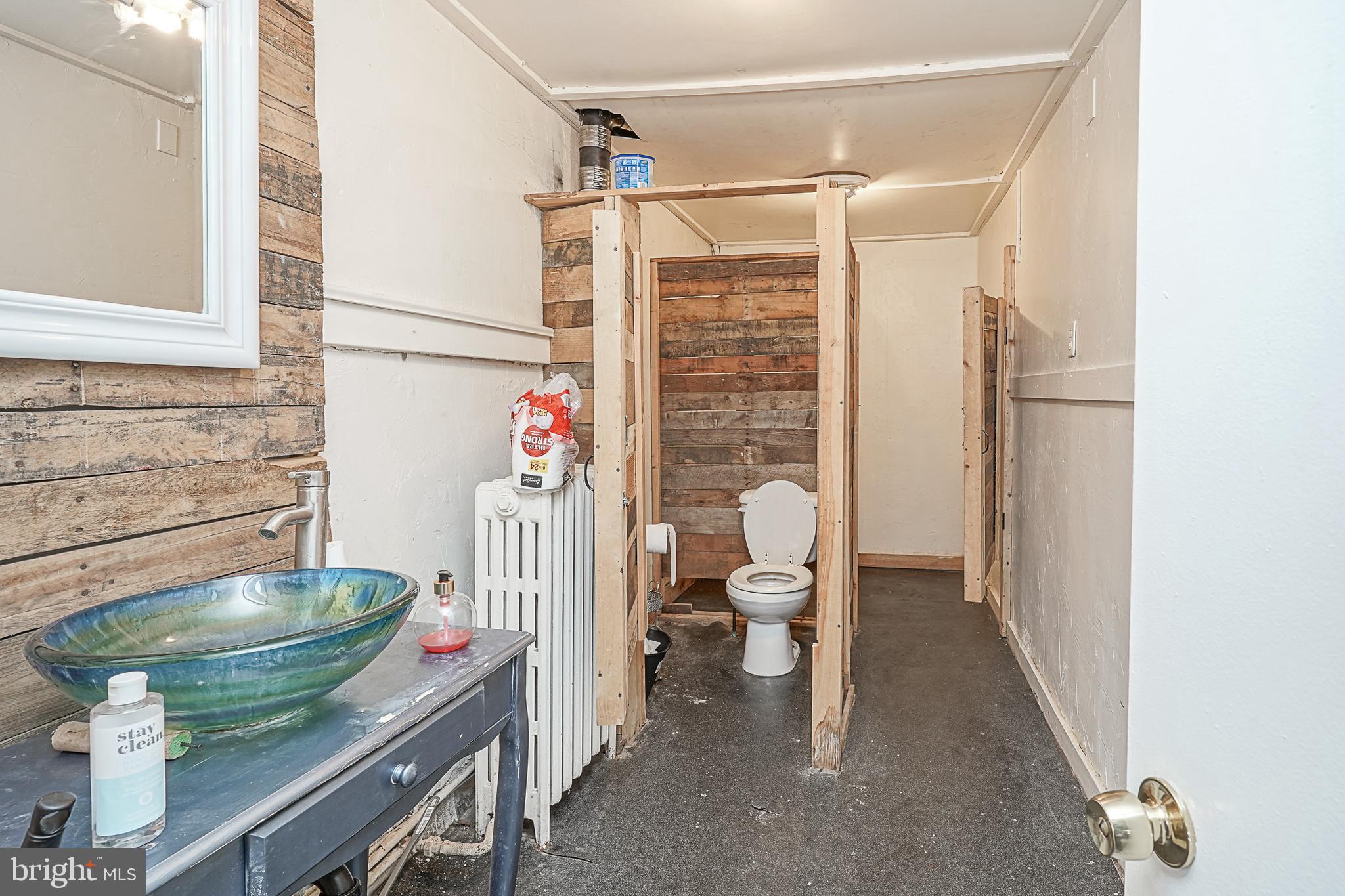 BRIDESBURG - Commercial Sale