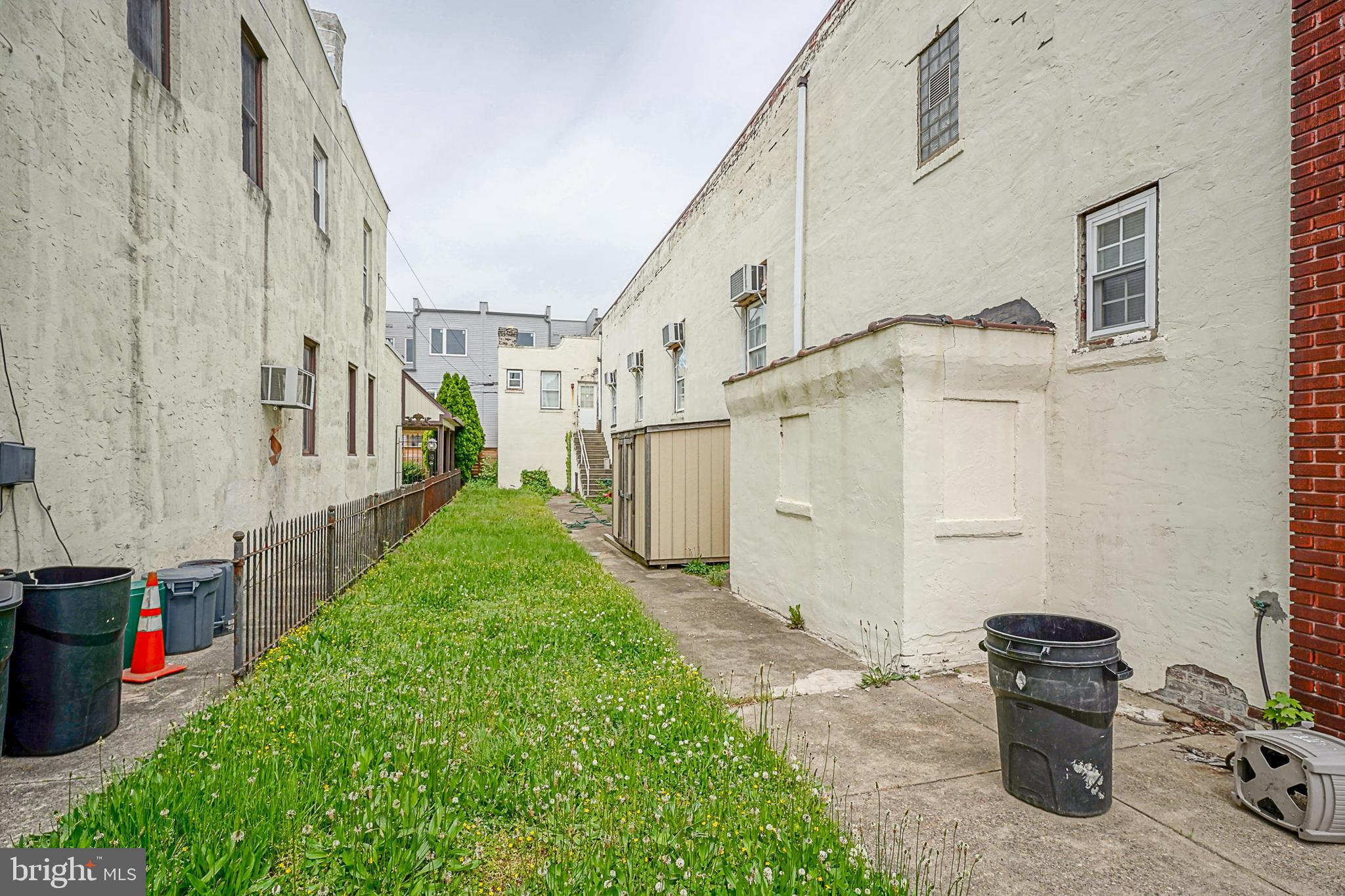 BRIDESBURG - Commercial Sale