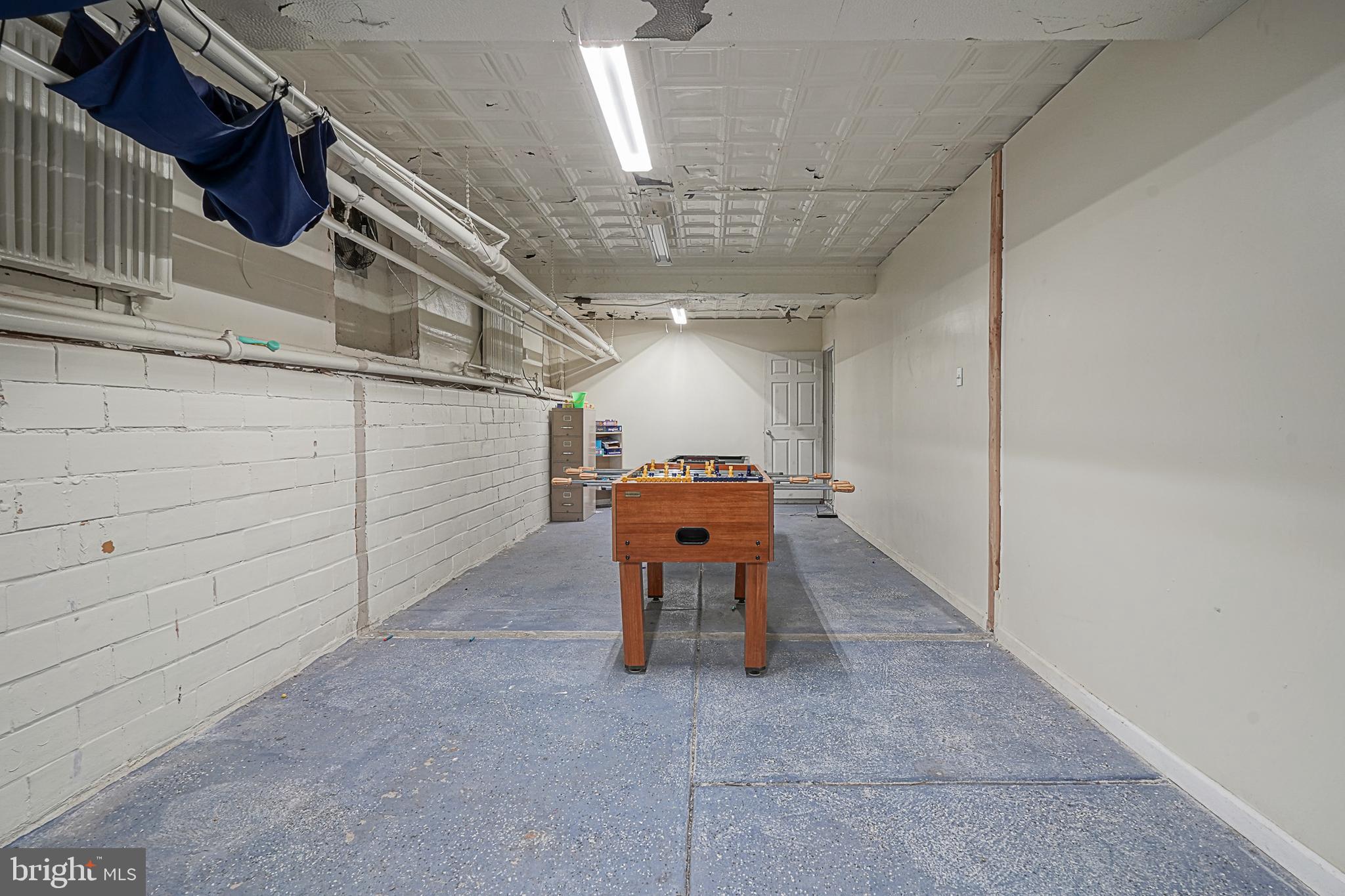 BRIDESBURG - Commercial Sale