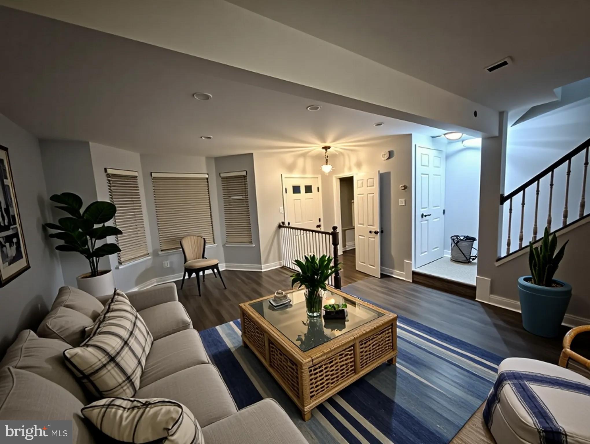 HUNTERS CROSSING - Residential