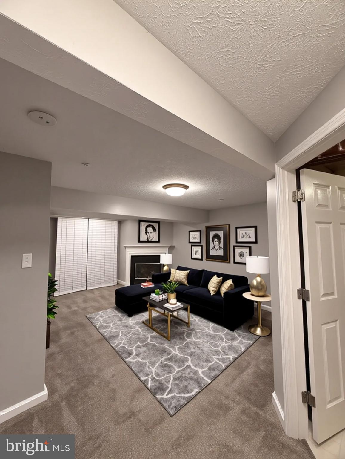 HUNTERS CROSSING - Residential