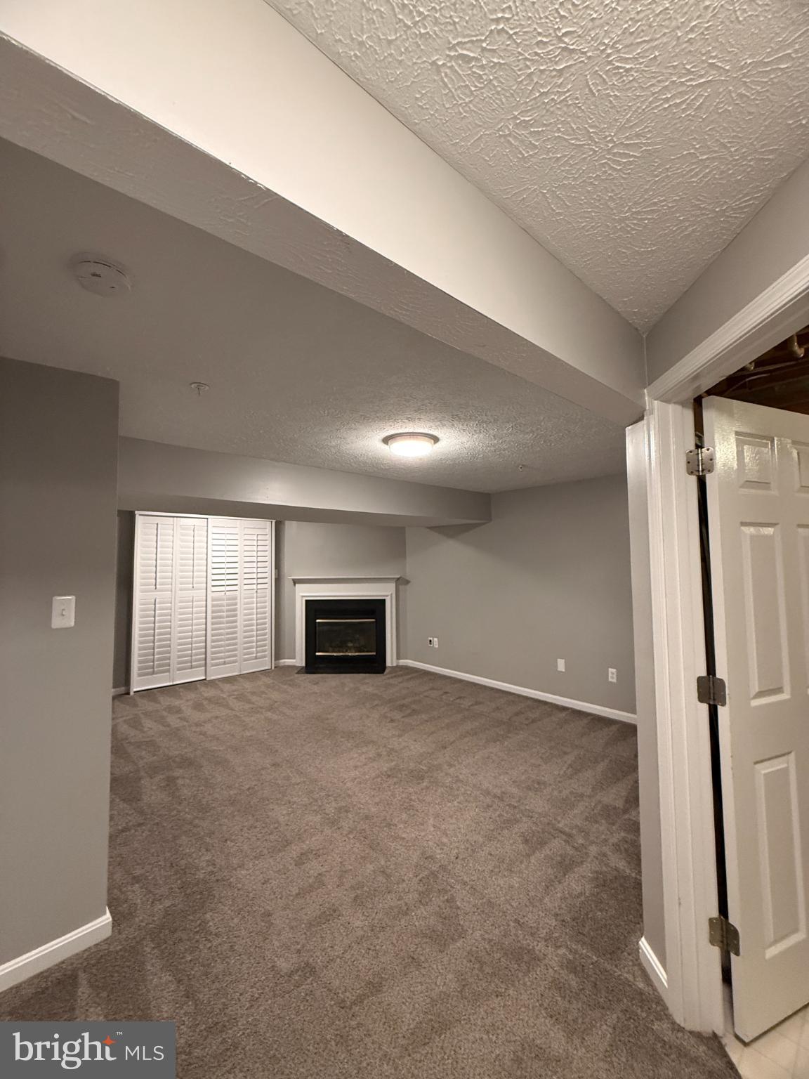 HUNTERS CROSSING - Residential