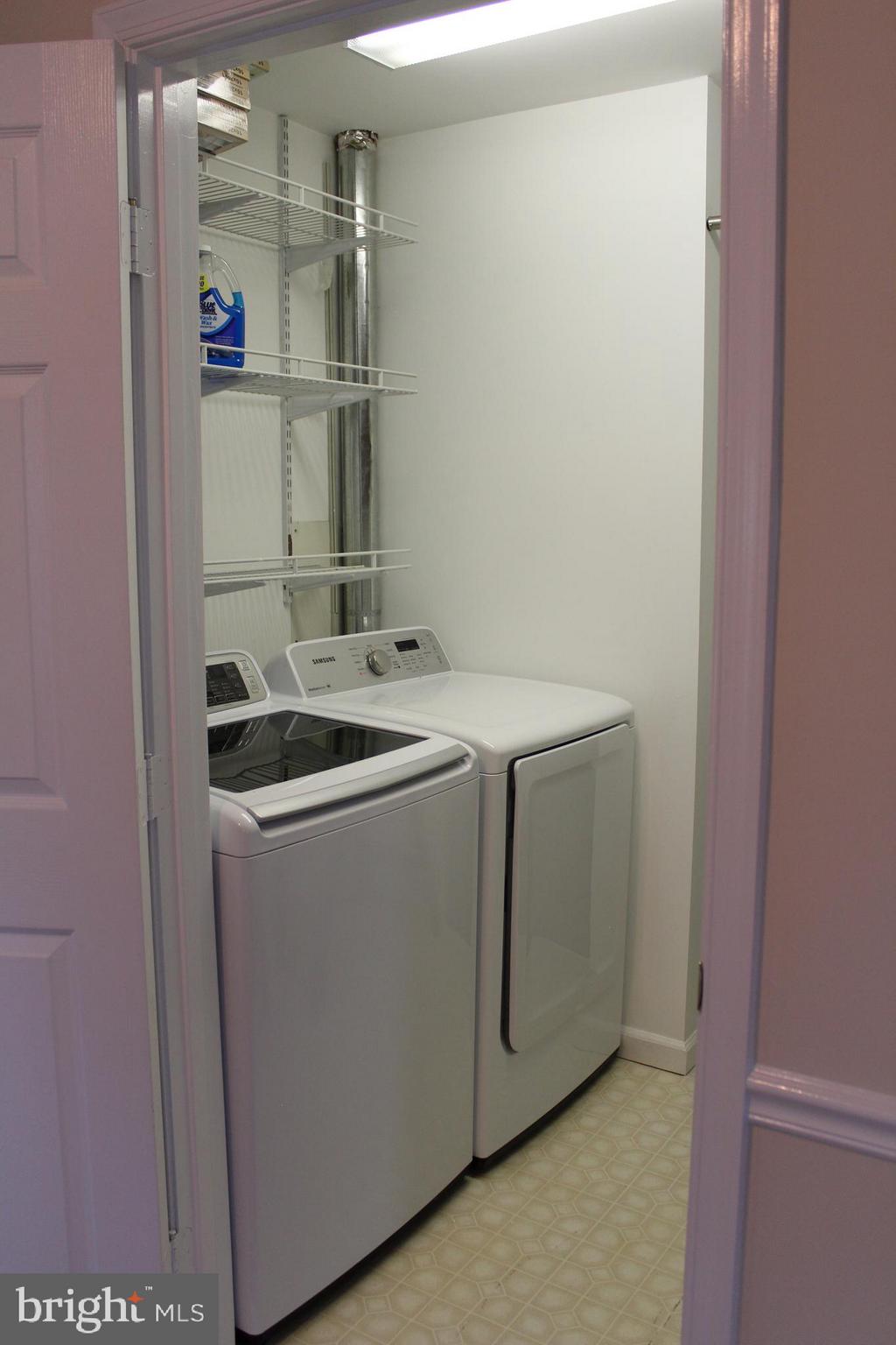 PIMMIT HILLS - Residential Lease