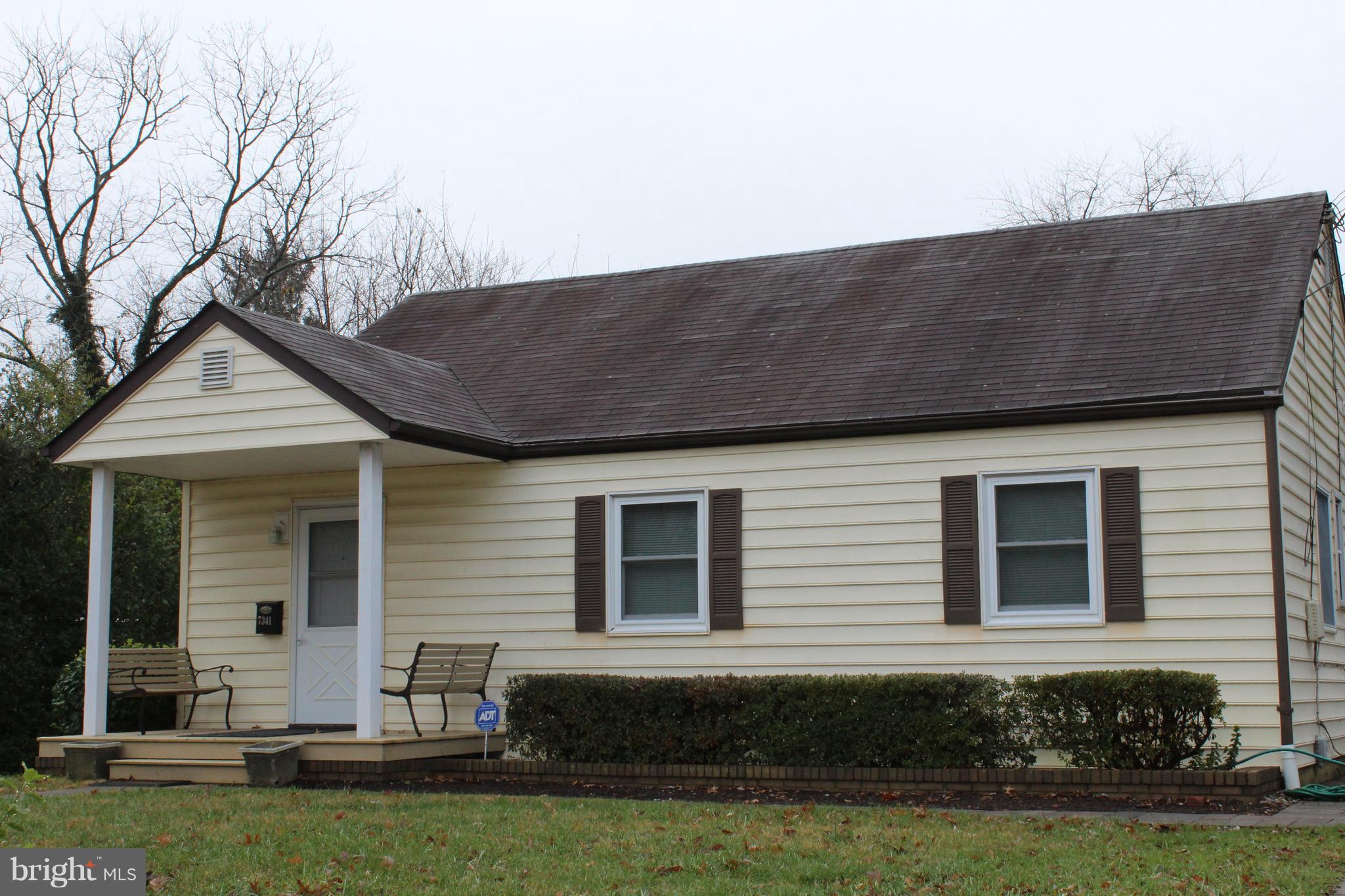 PIMMIT HILLS - Residential Lease