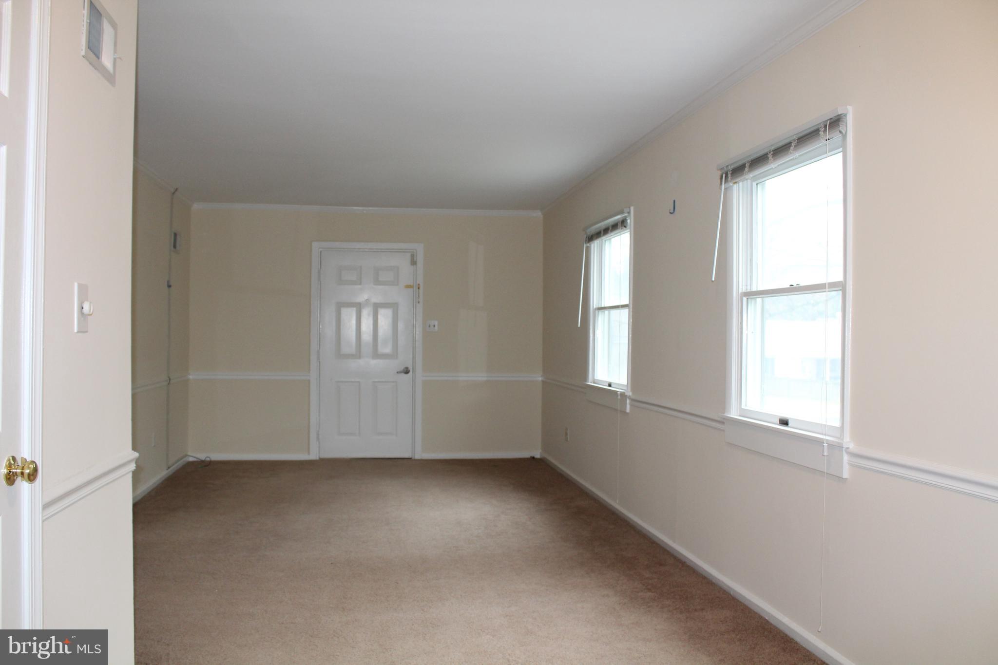 PIMMIT HILLS - Residential Lease