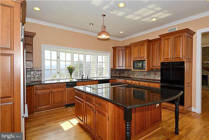 POSSUM HOLLOW FARM - Residential