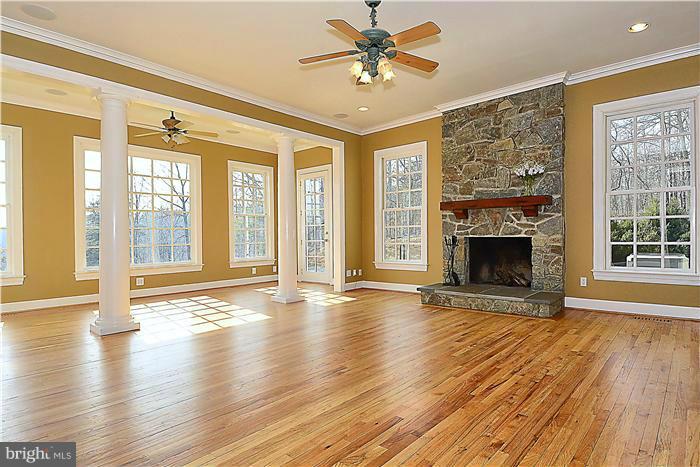 POSSUM HOLLOW FARM - Residential