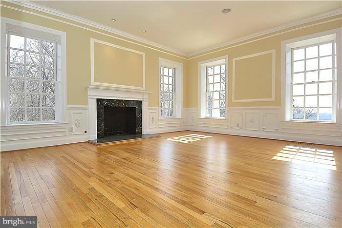 POSSUM HOLLOW FARM - Residential