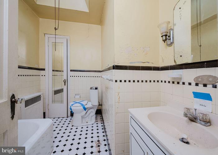 WEST OAK LANE - Residential