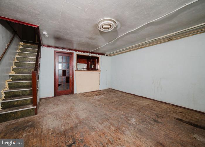 WEST OAK LANE - Residential