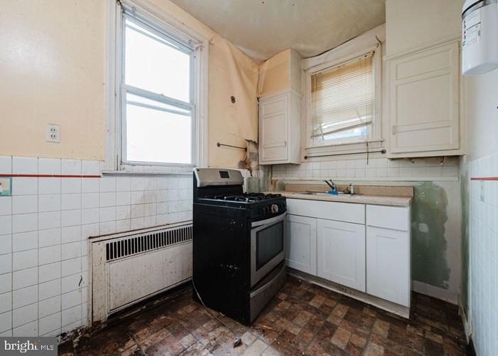 WEST OAK LANE - Residential