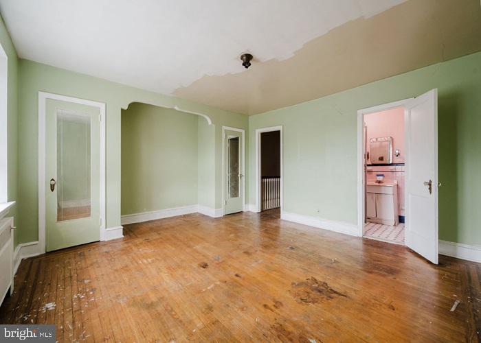 WEST OAK LANE - Residential