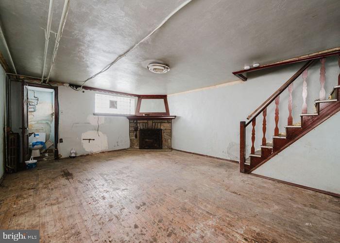 WEST OAK LANE - Residential