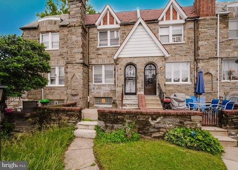 Townhouse For Sale - 1725 Conlyn Street<br/> PHILADELPHIA, PA 19141