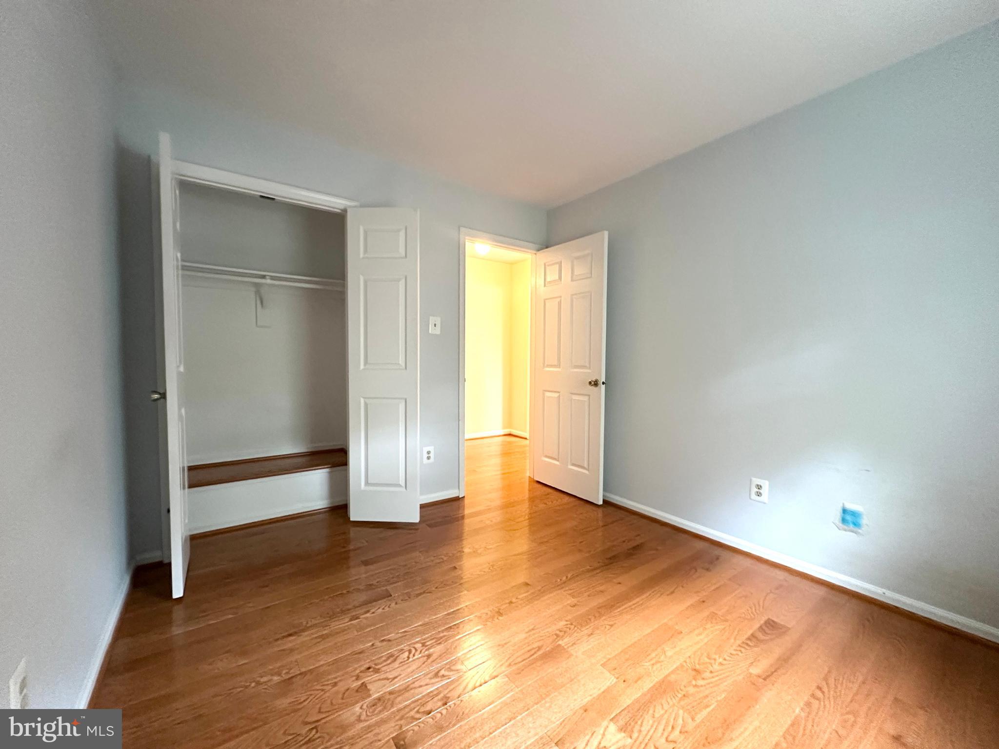 TOWNES OF WAKEFIELD - Residential Lease