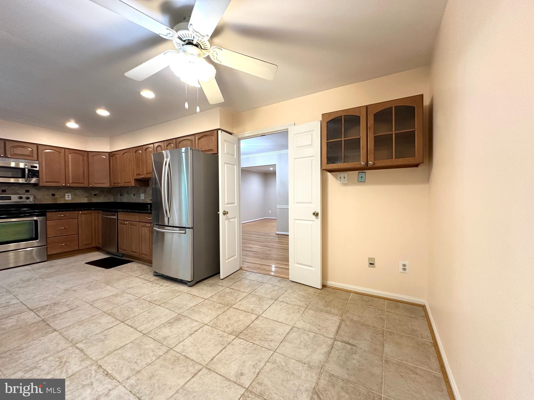 TOWNES OF WAKEFIELD - Residential Lease