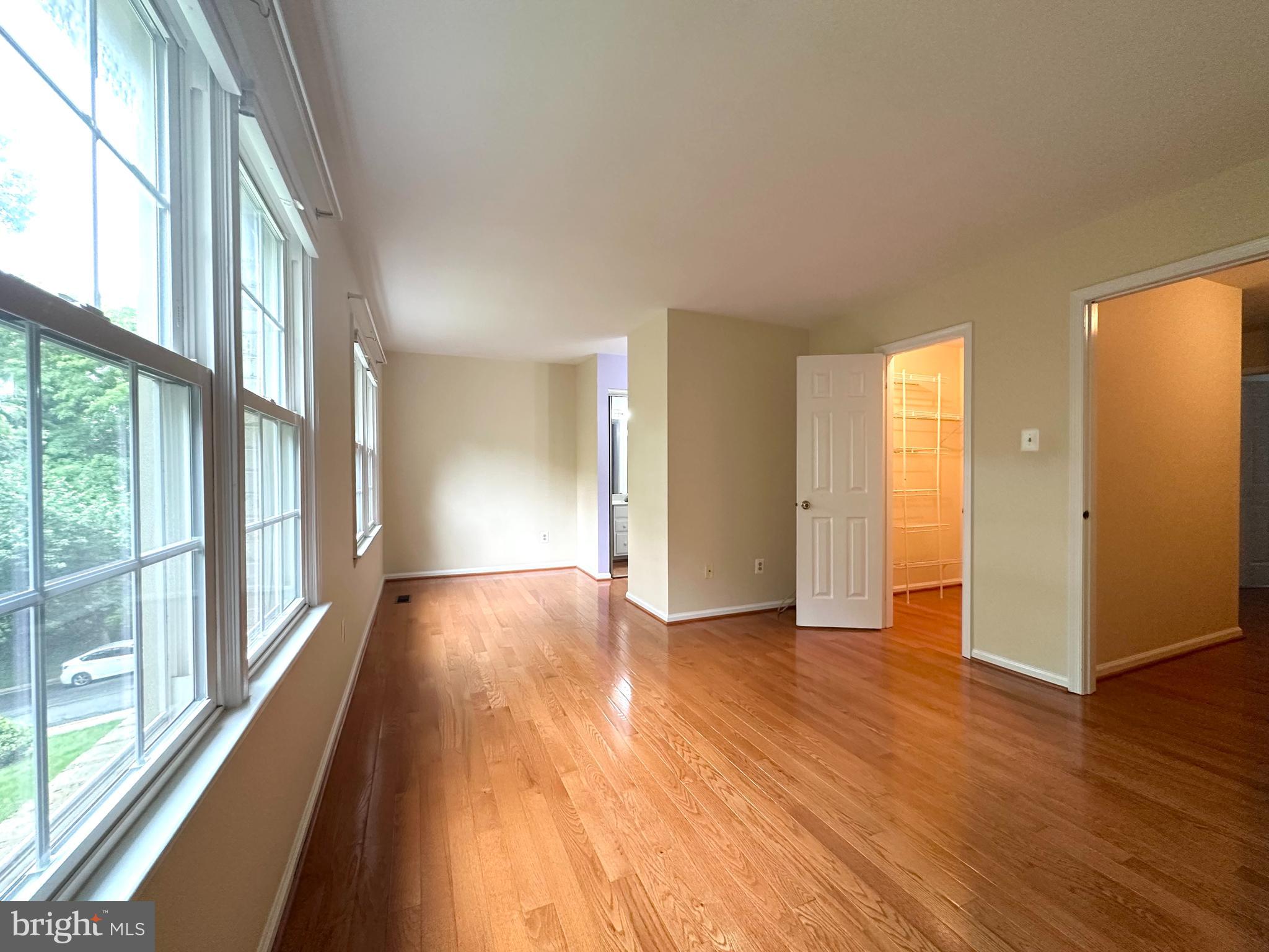 TOWNES OF WAKEFIELD - Residential Lease