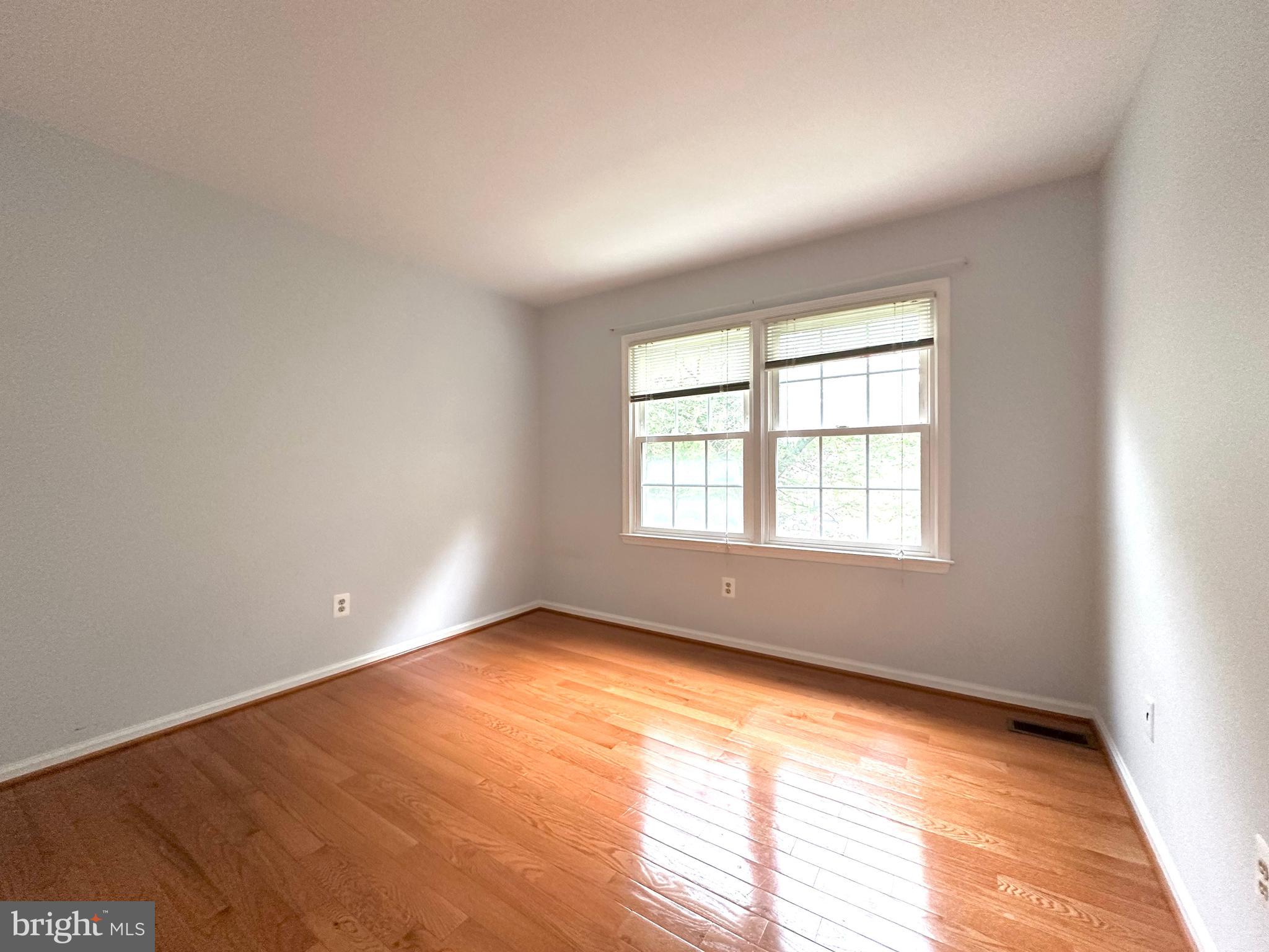 TOWNES OF WAKEFIELD - Residential Lease