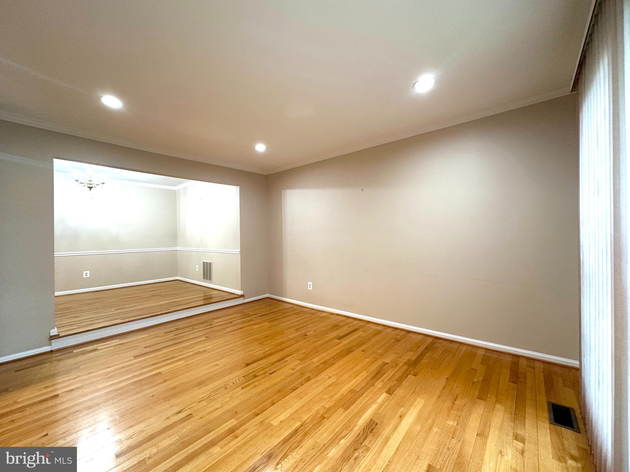 TOWNES OF WAKEFIELD - Residential Lease