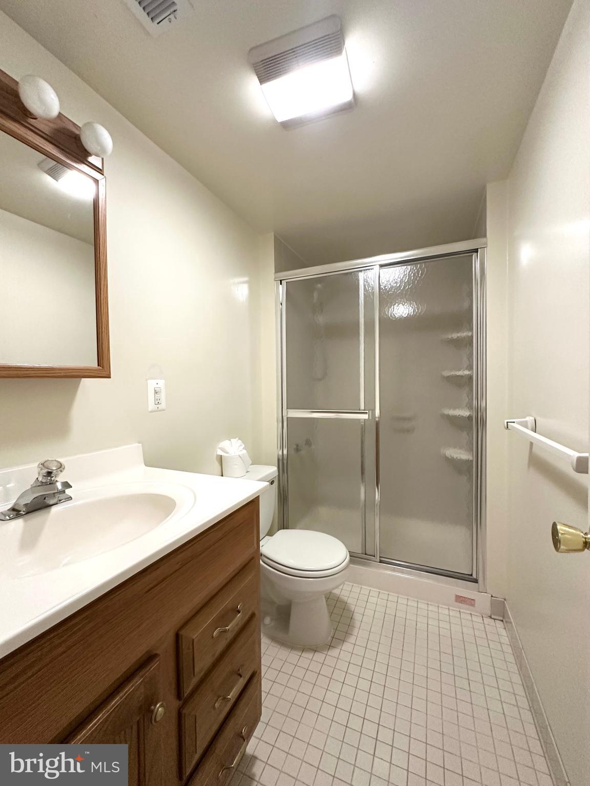 TOWNES OF WAKEFIELD - Residential Lease