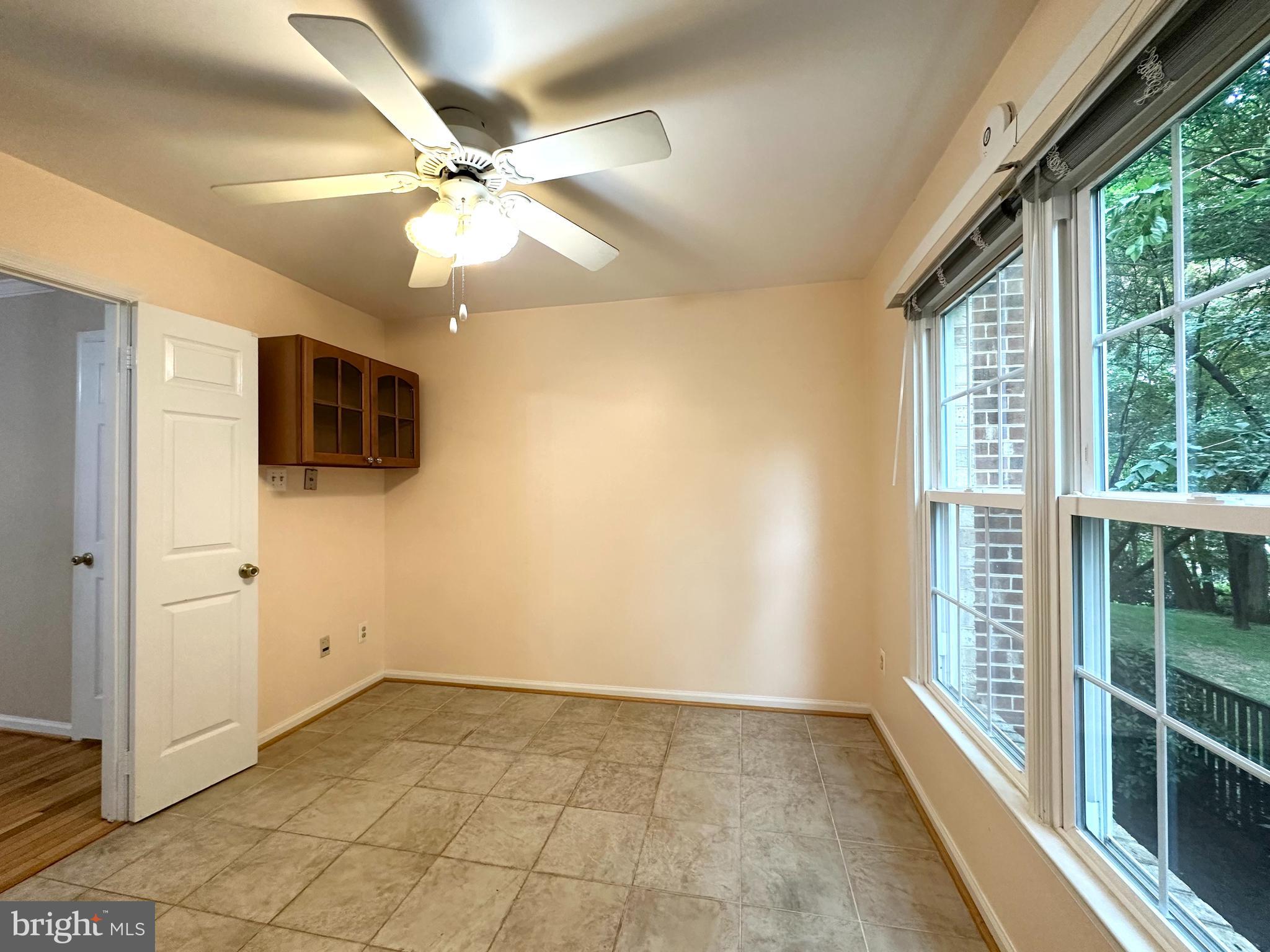 TOWNES OF WAKEFIELD - Residential Lease