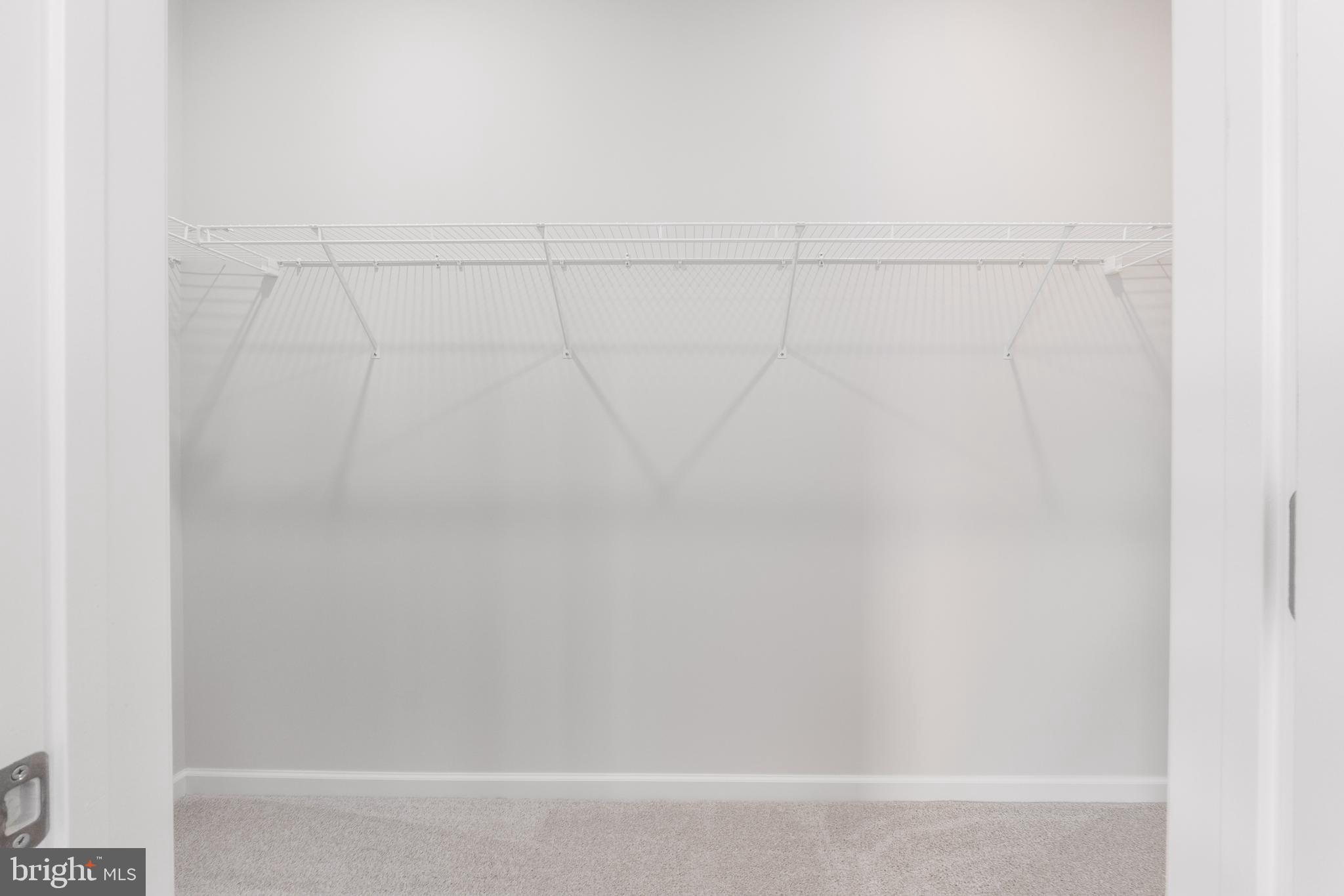 APPLEVIEW ESTATES - Residential