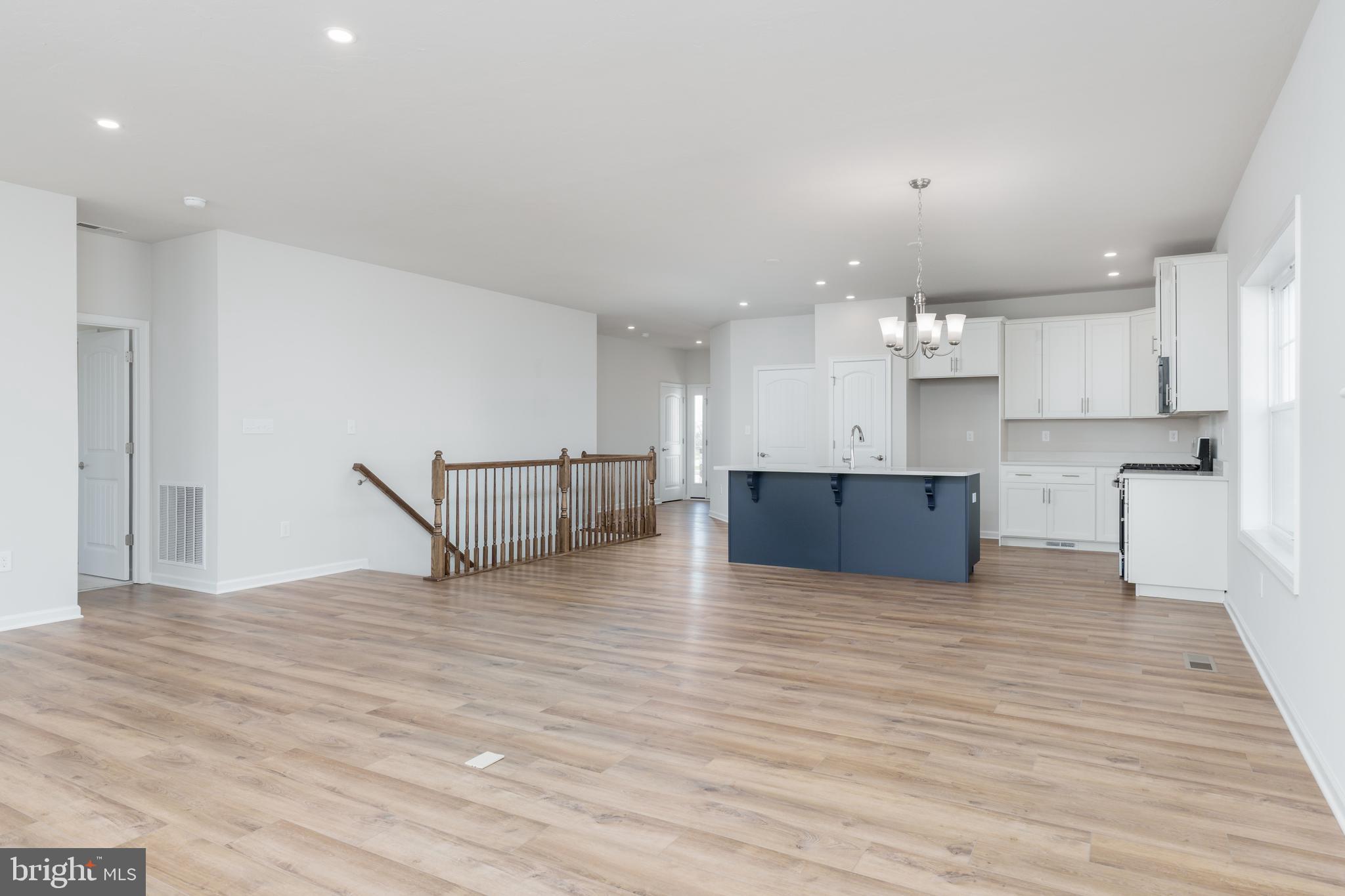 APPLEVIEW ESTATES - Residential