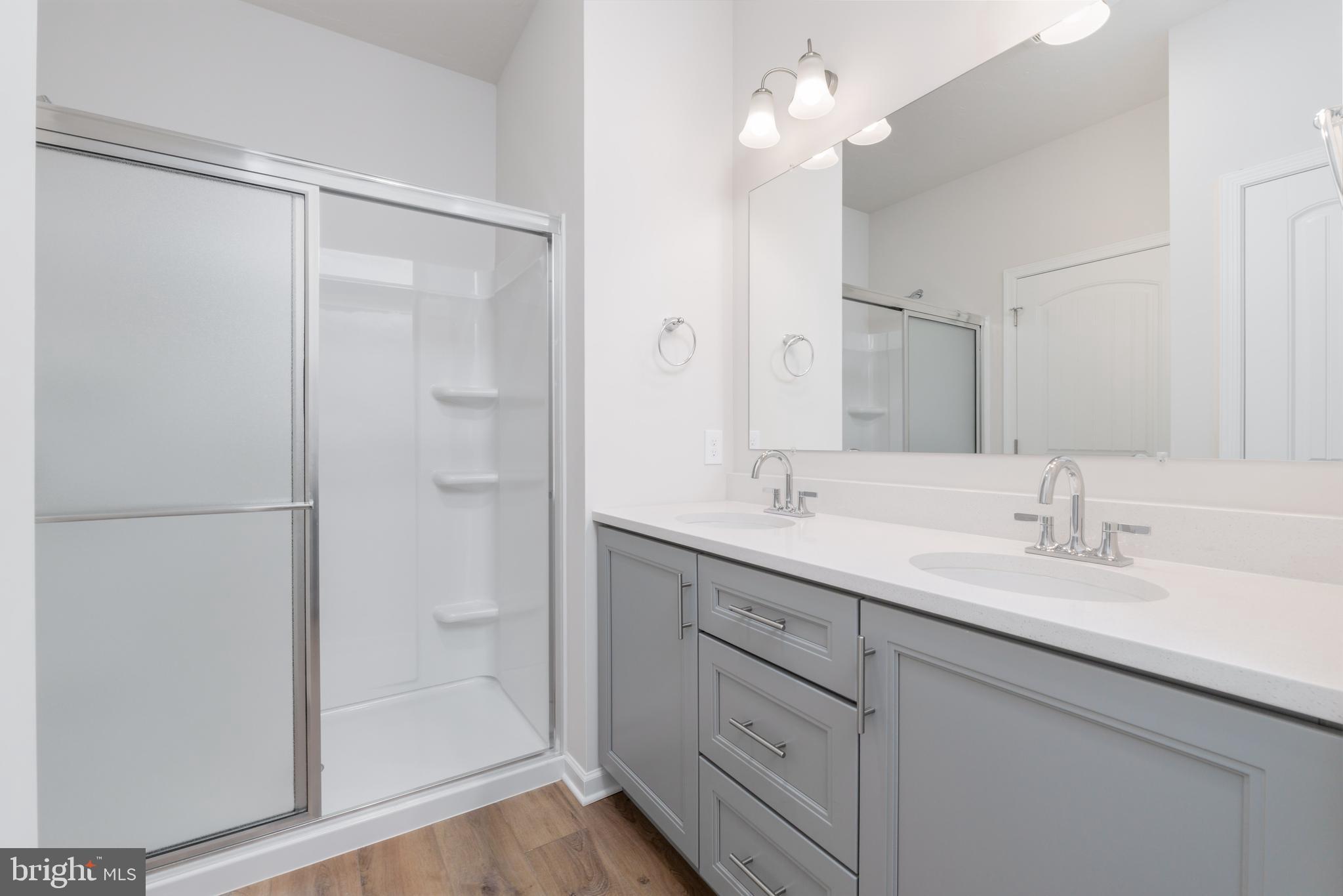 APPLEVIEW ESTATES - Residential