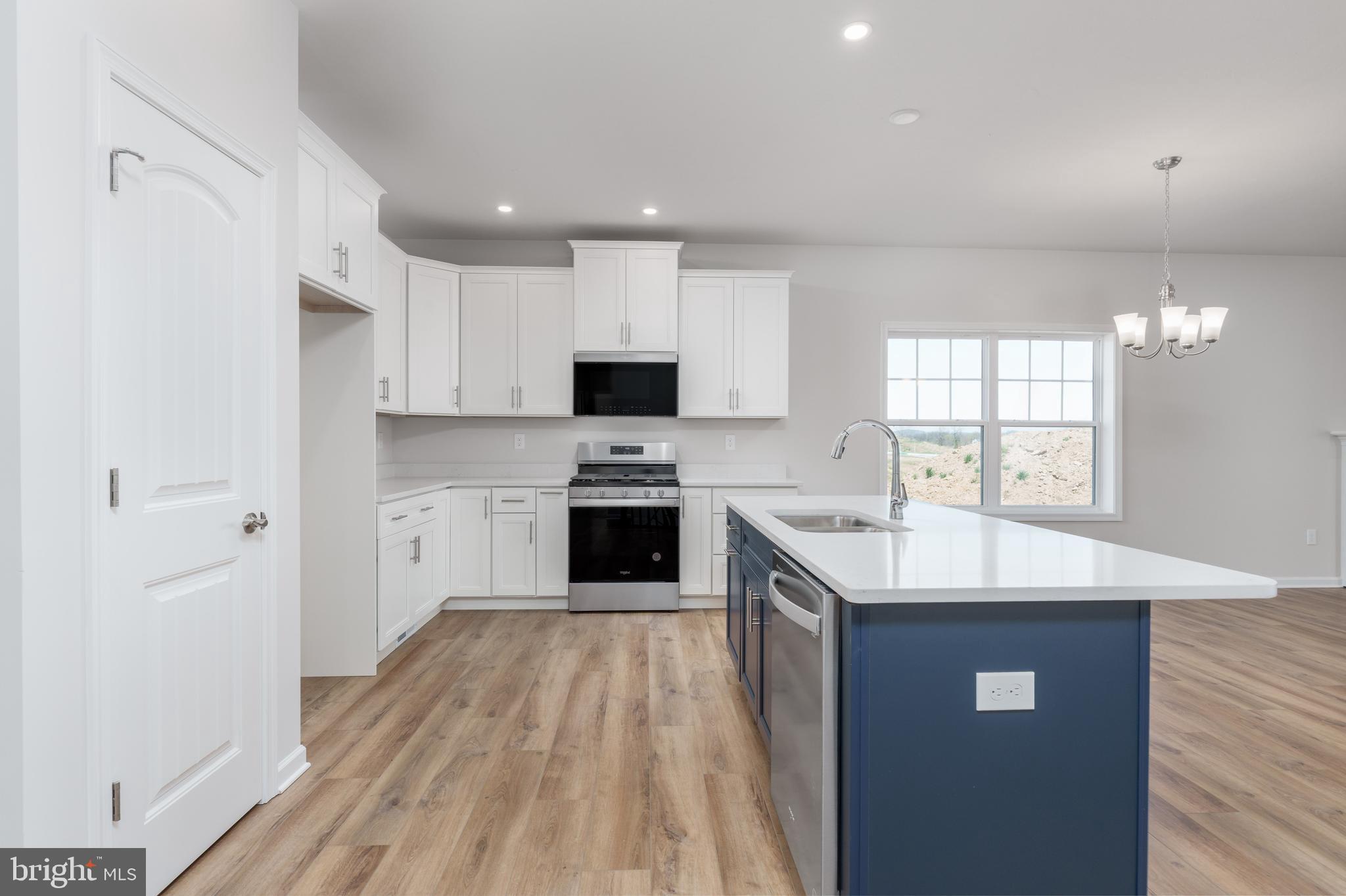 APPLEVIEW ESTATES - Residential