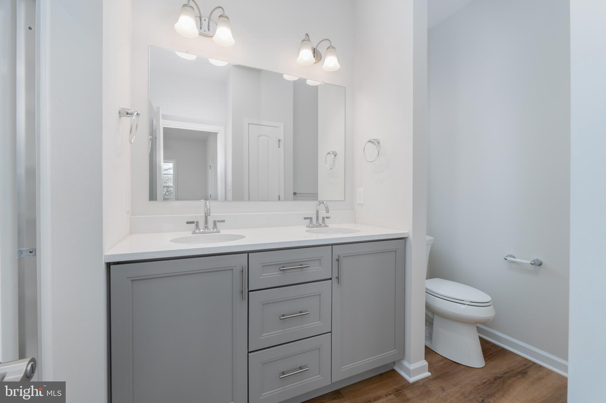 APPLEVIEW ESTATES - Residential