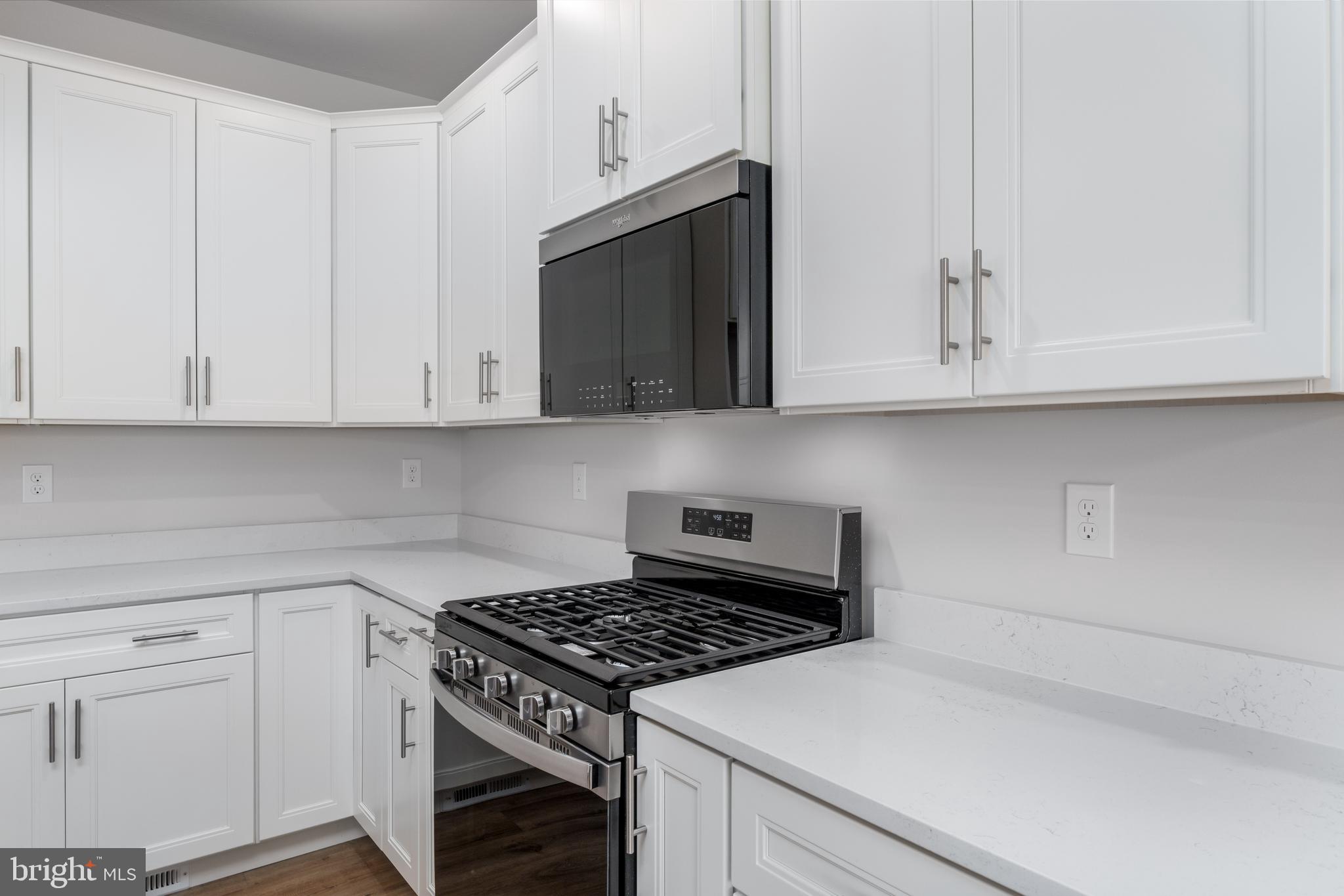 APPLEVIEW ESTATES - Residential