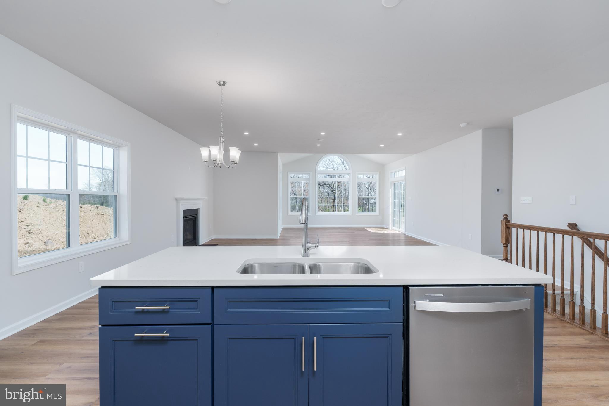 APPLEVIEW ESTATES - Residential