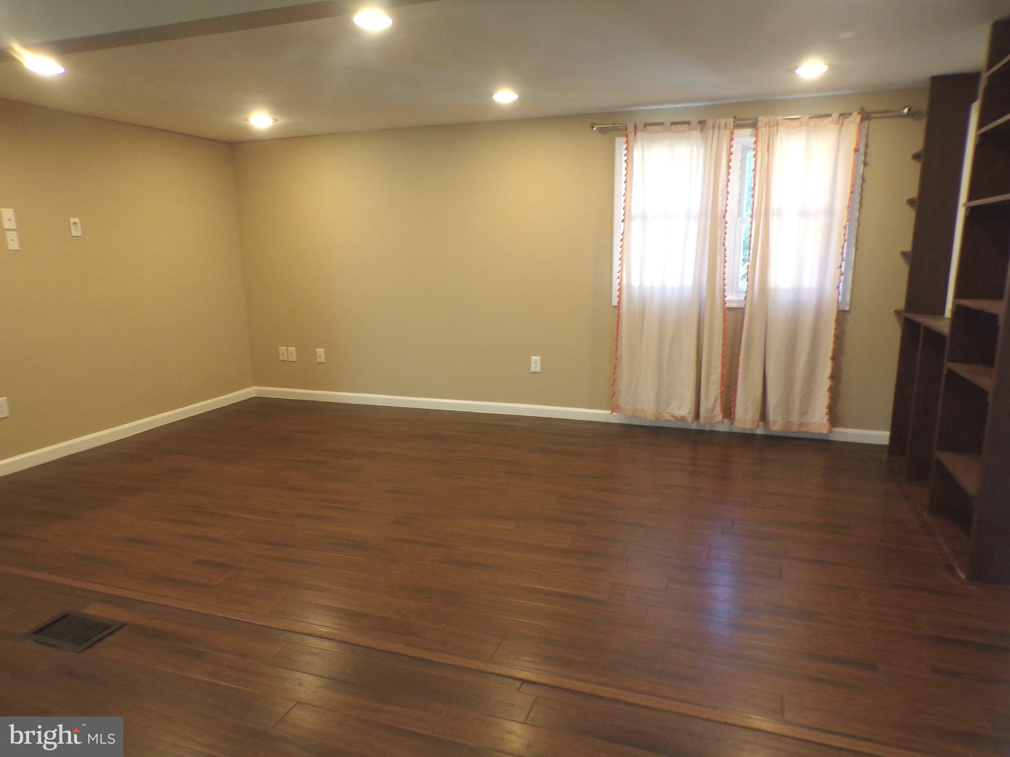 WOODLAWN TERRACE - Residential Lease