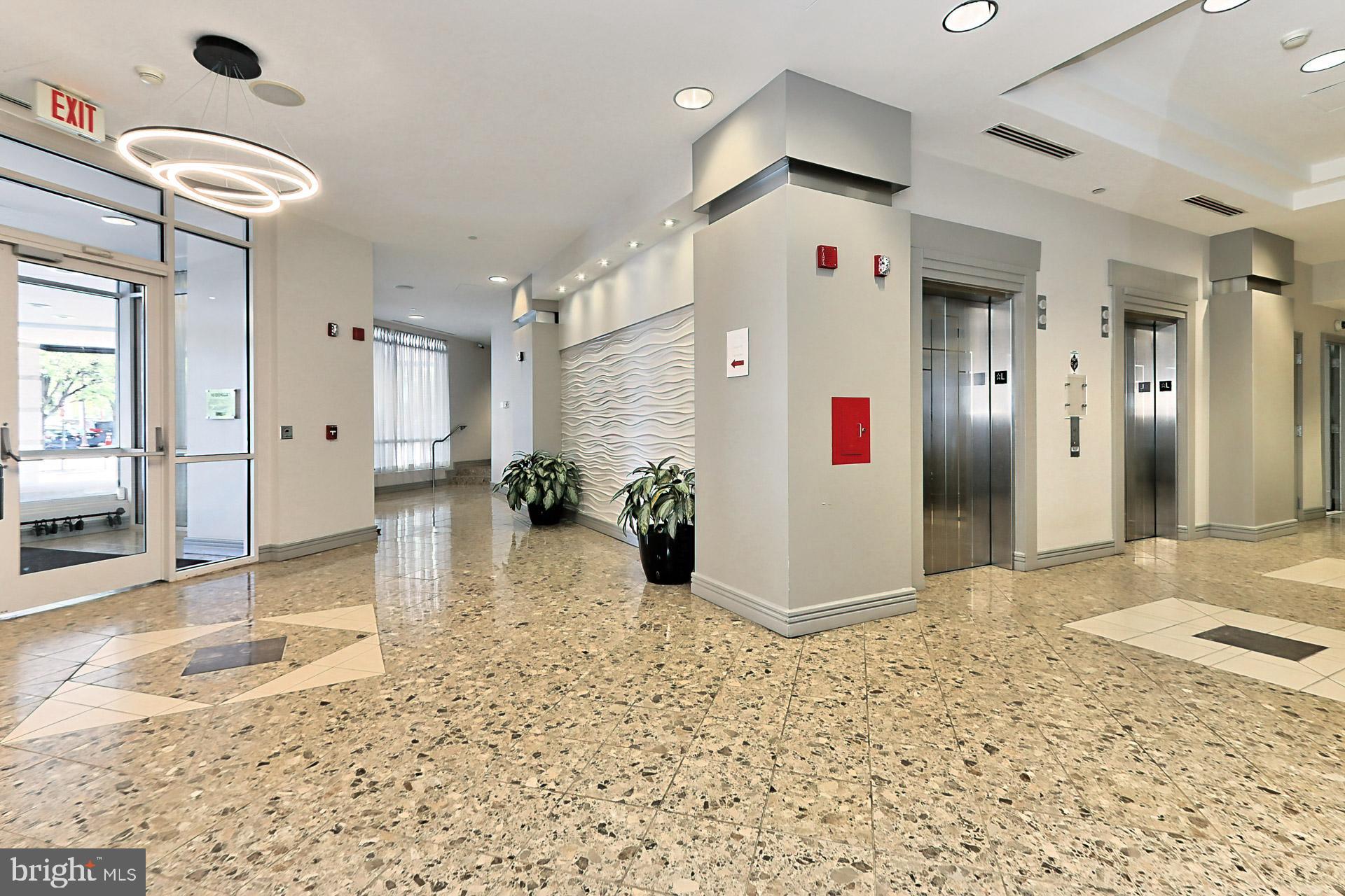 BALLSTON 880 - Residential Lease