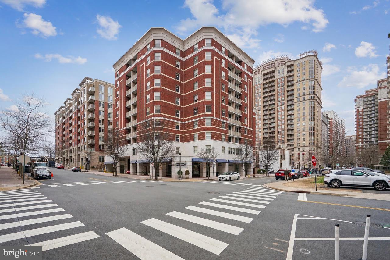BALLSTON 880 - Residential Lease