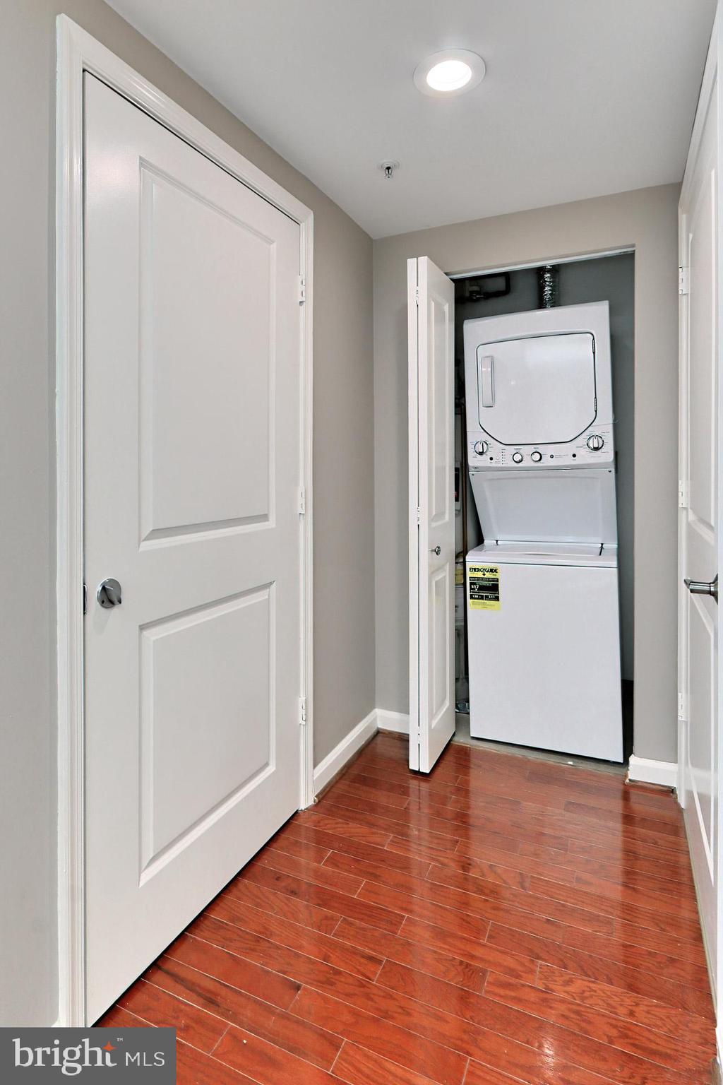 BALLSTON 880 - Residential Lease