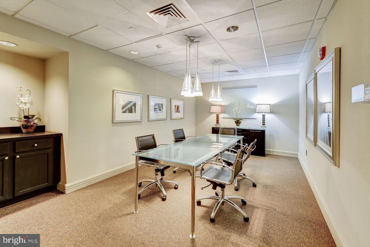 BALLSTON 880 - Residential Lease