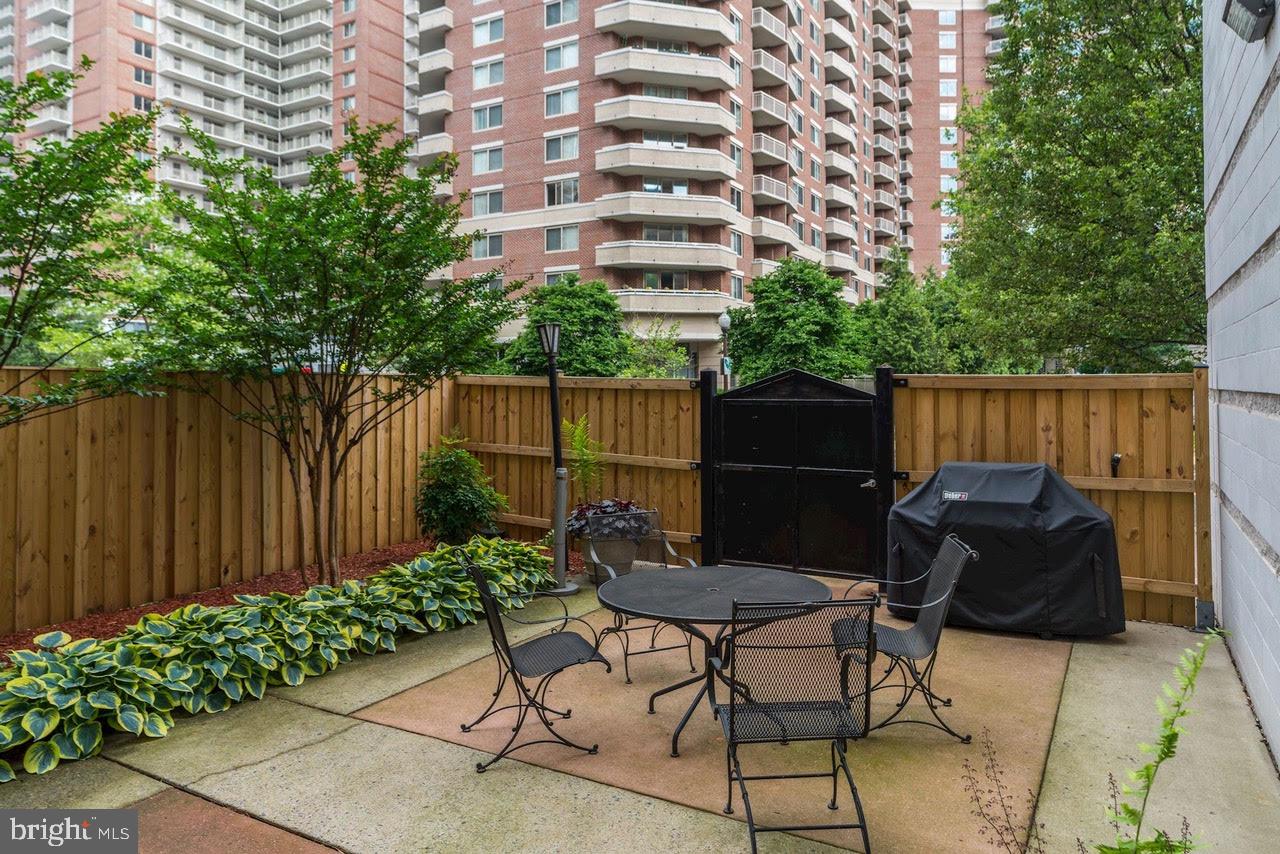 BALLSTON 880 - Residential Lease