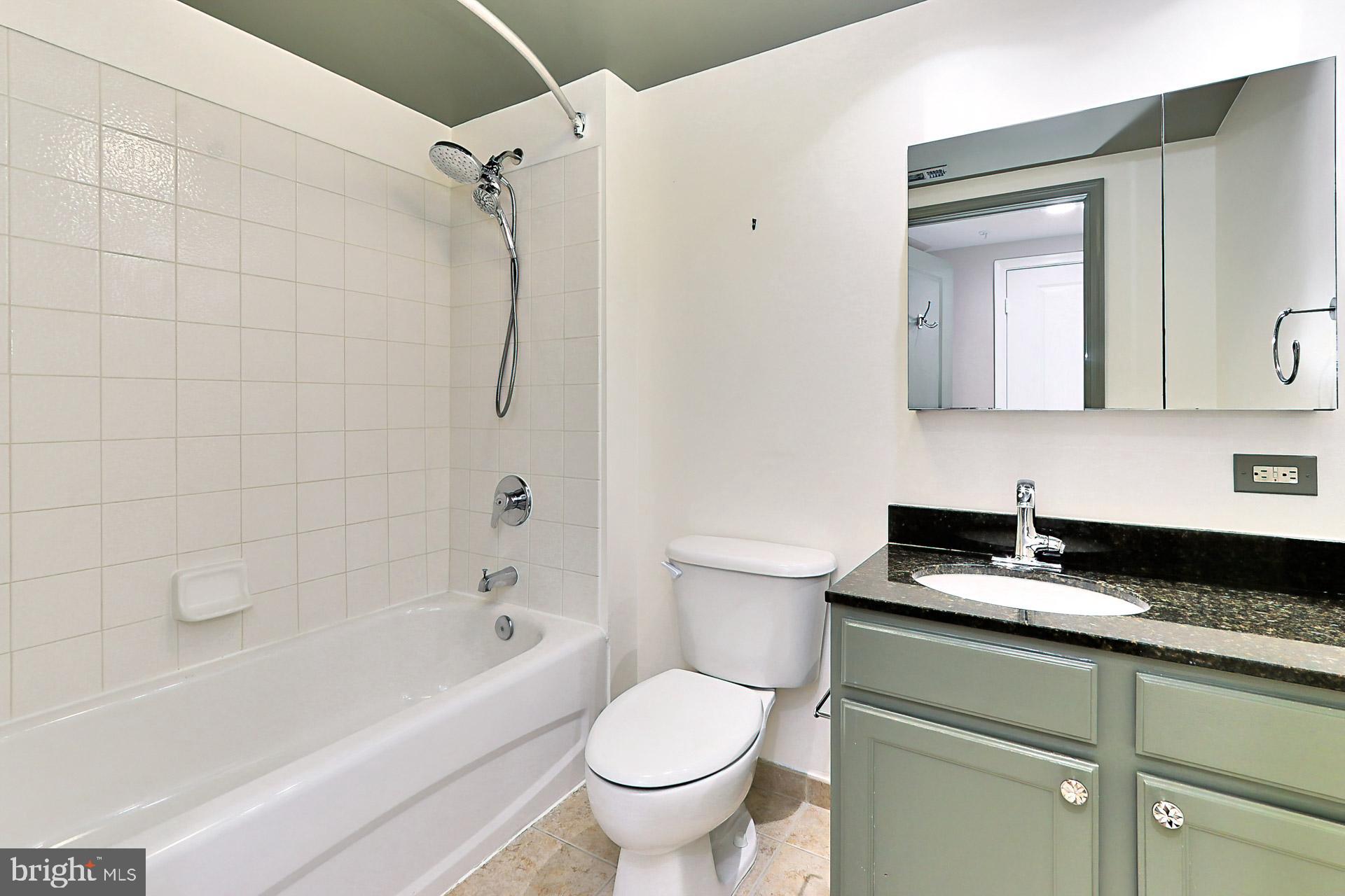 BALLSTON 880 - Residential Lease