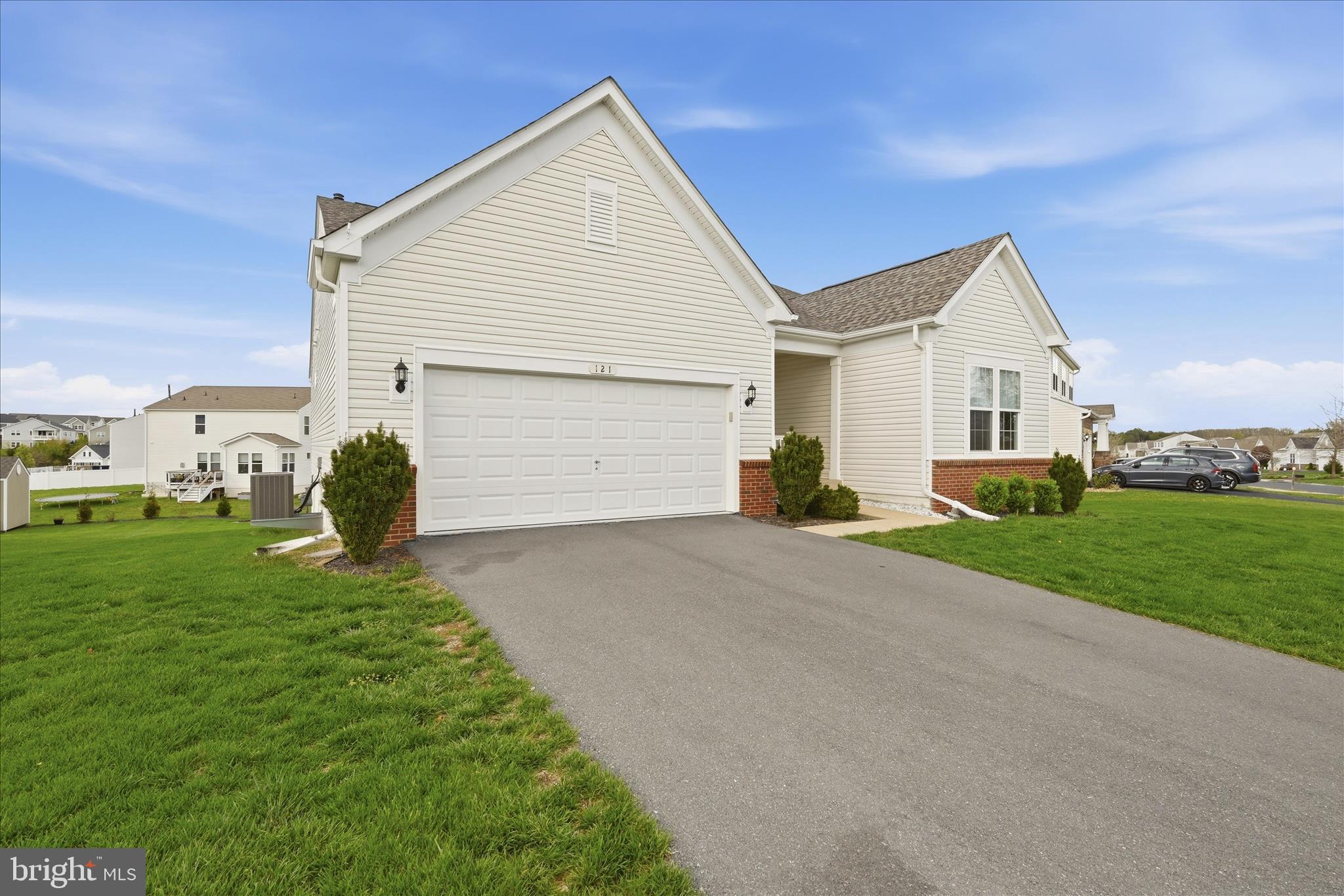 SOUTHERN HILLS - Residential