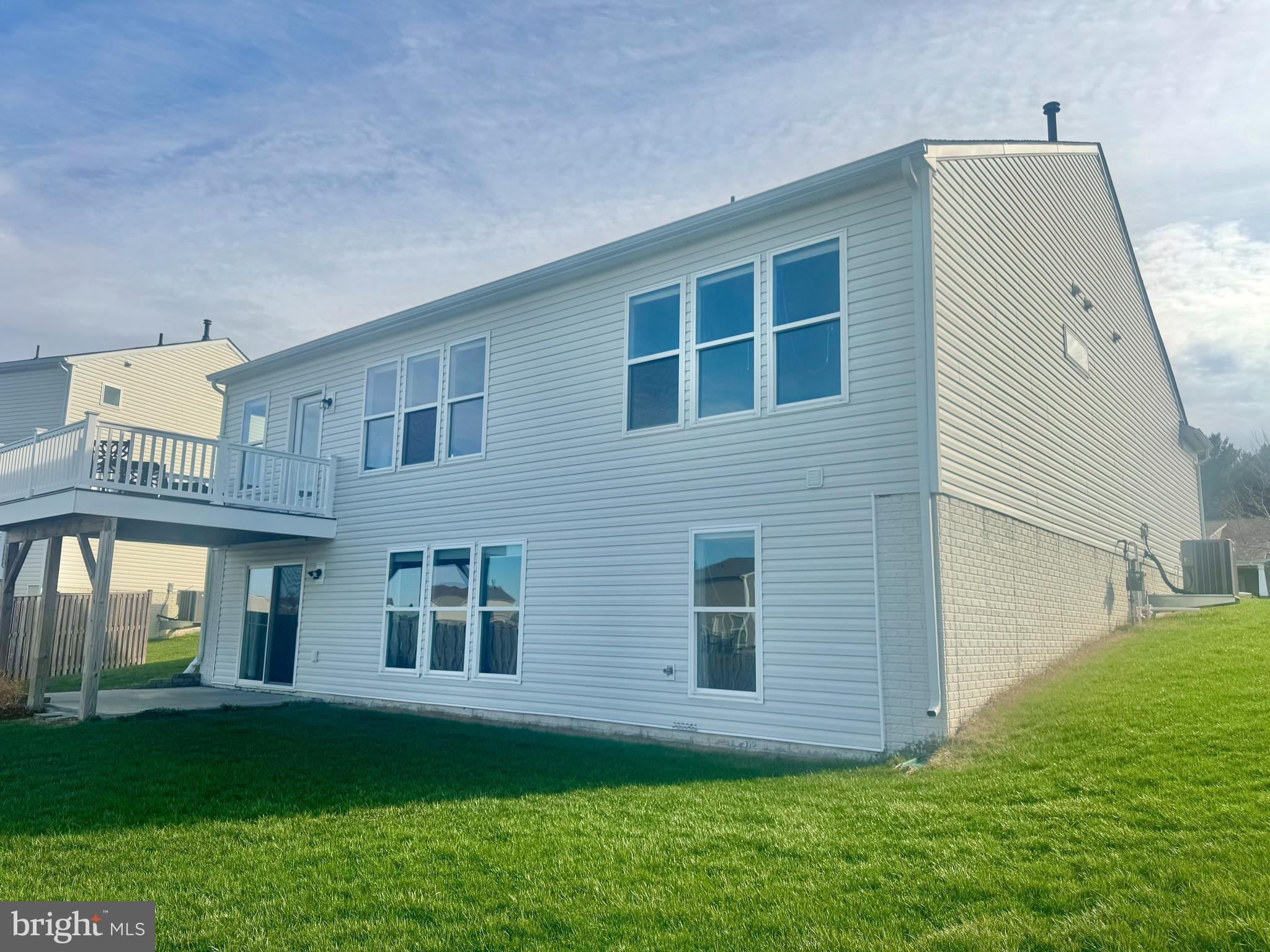 121 HAYVENHURST COURT