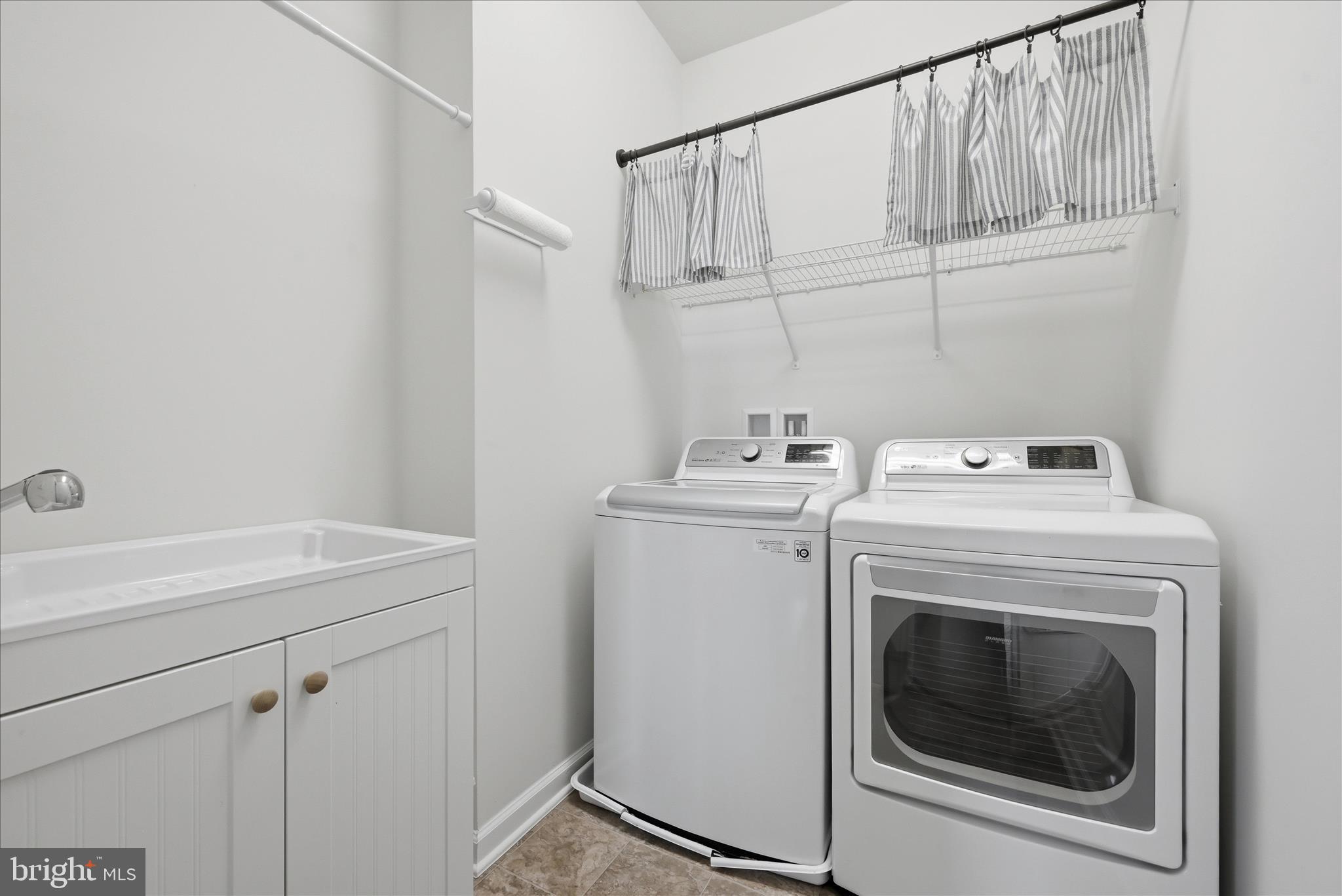 SOUTHERN HILLS - Residential